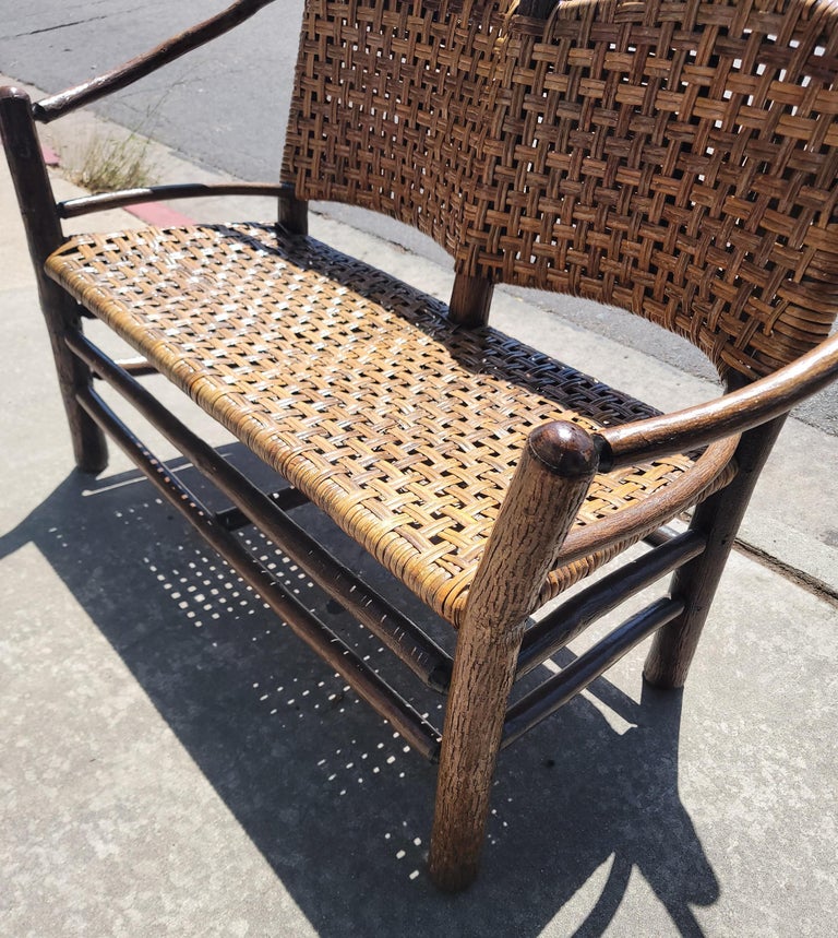 Old Hickory Settee / Bench In Good Condition For Sale In Los Angeles, CA
