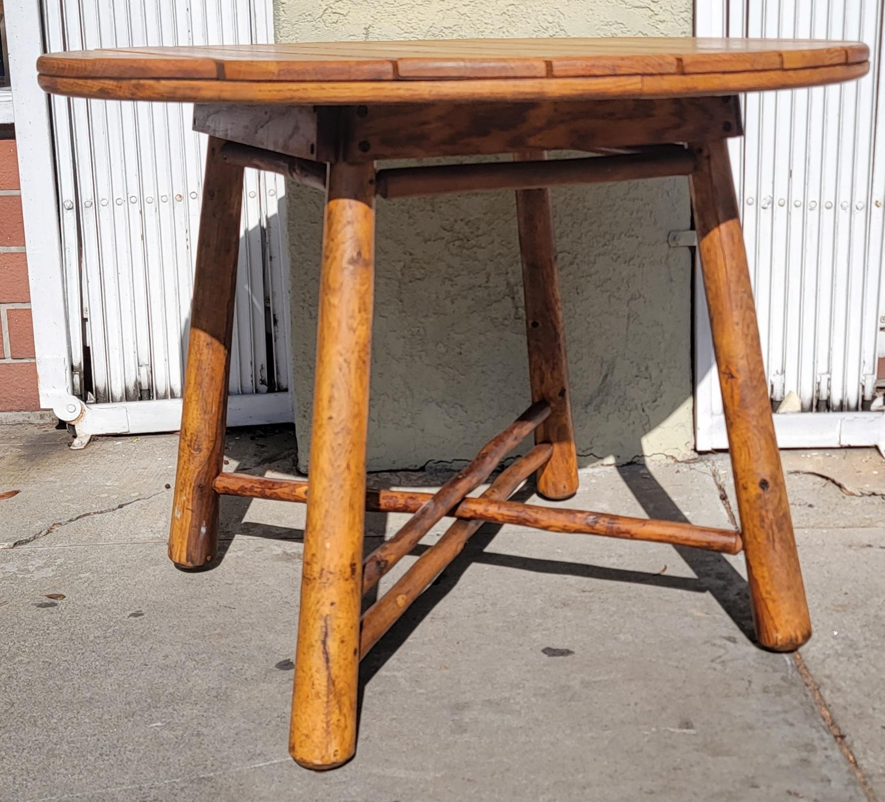 North American Old Hickory Slated Dining/Breakfast Nook Table