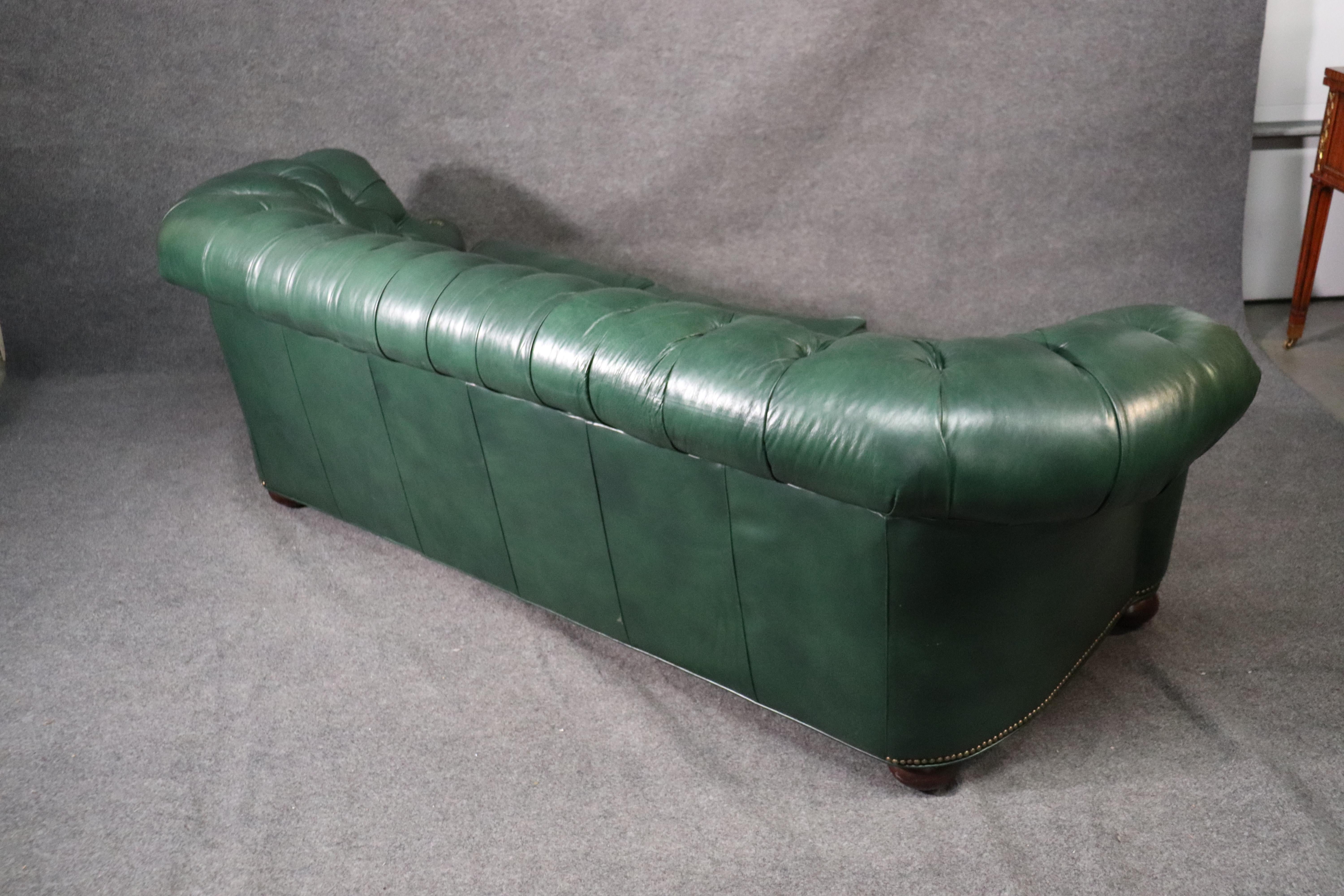Old Hickory Tannery Hunter Green Genuine Top Grain Leather Chesterfield Sofa 2