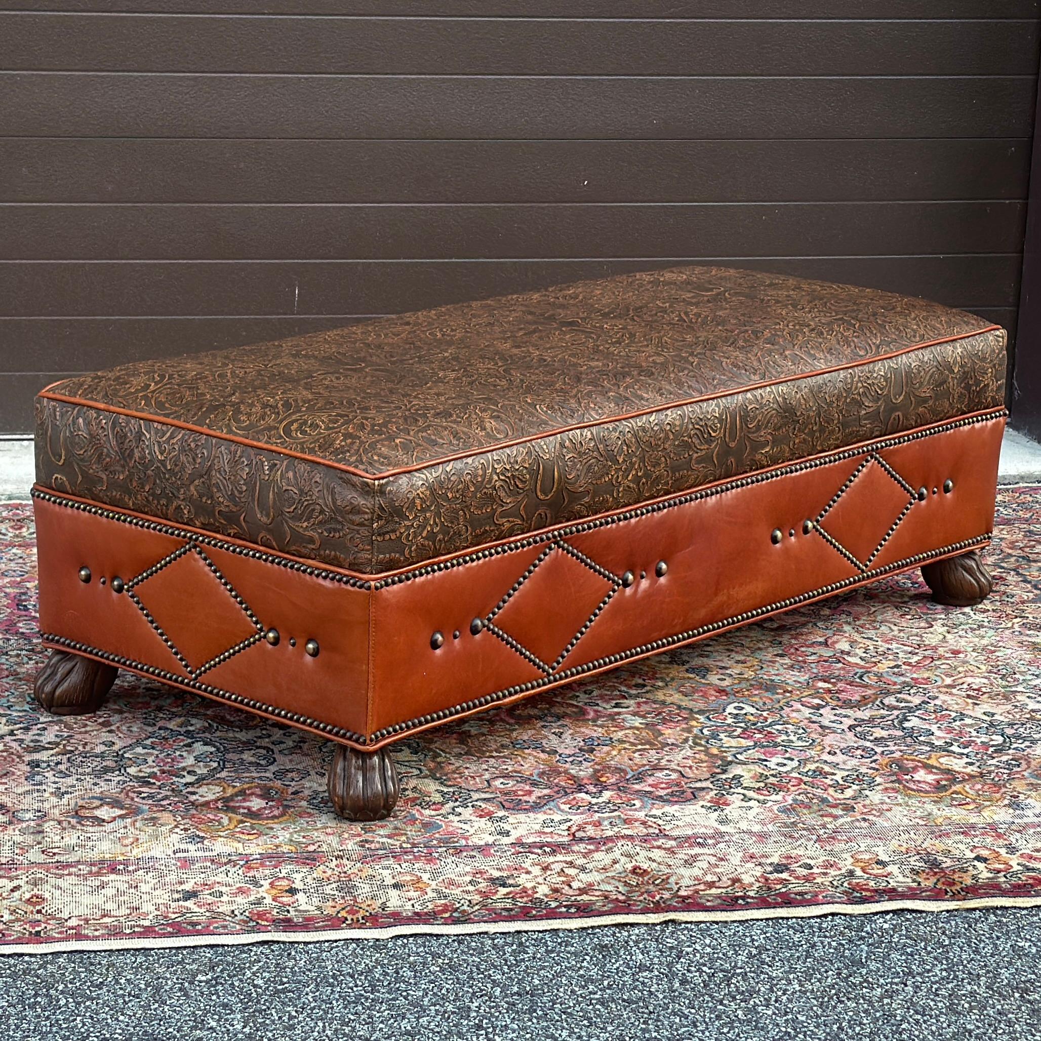 Old Hickory Tannery Cocktail-Ottoman aus Leder aus der Lucchese Home Collection (Sonstiges) im Angebot