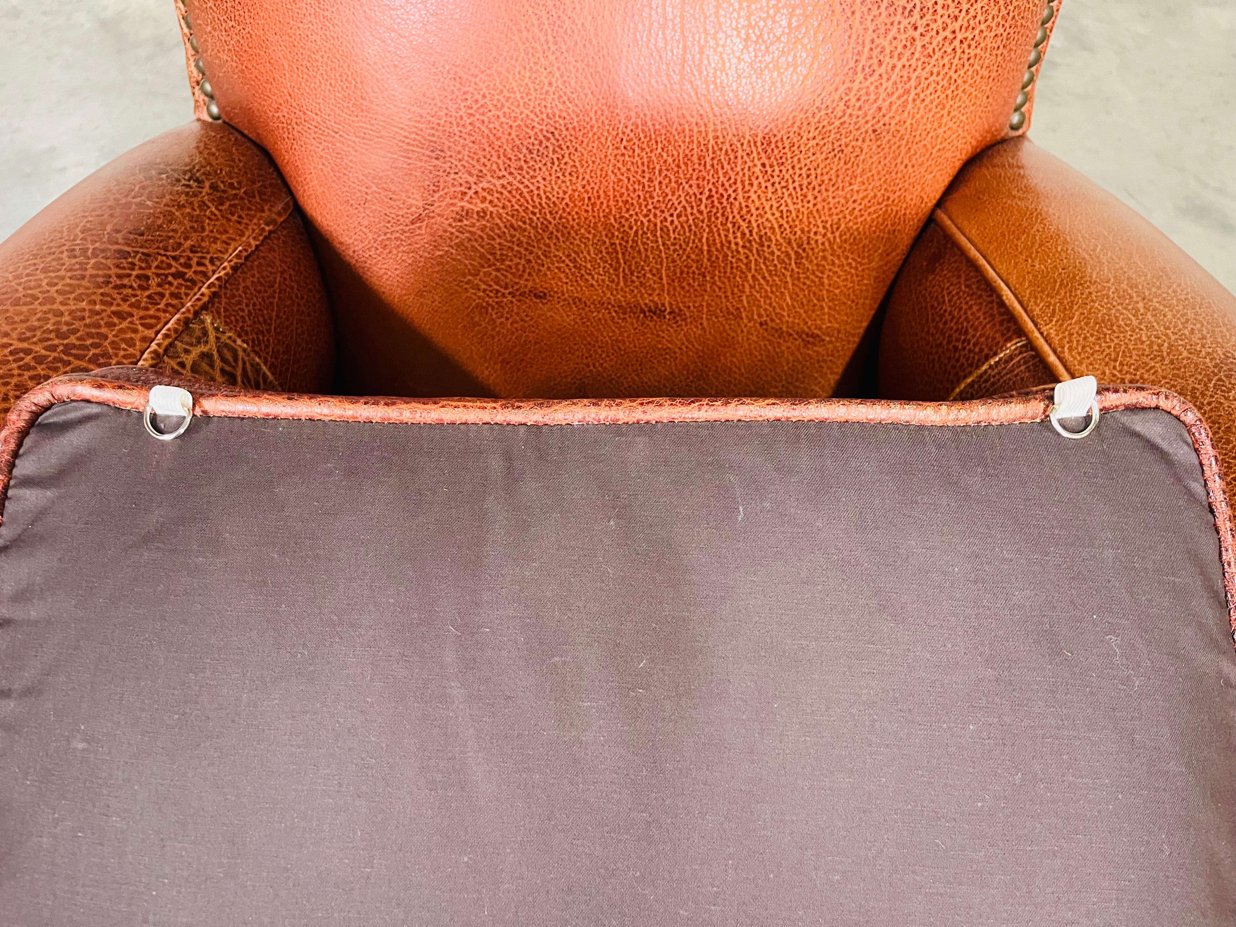 Old Hickory Tannery Traditional “Spirit Brown” Leather Club Arm-Chair For Sale 7