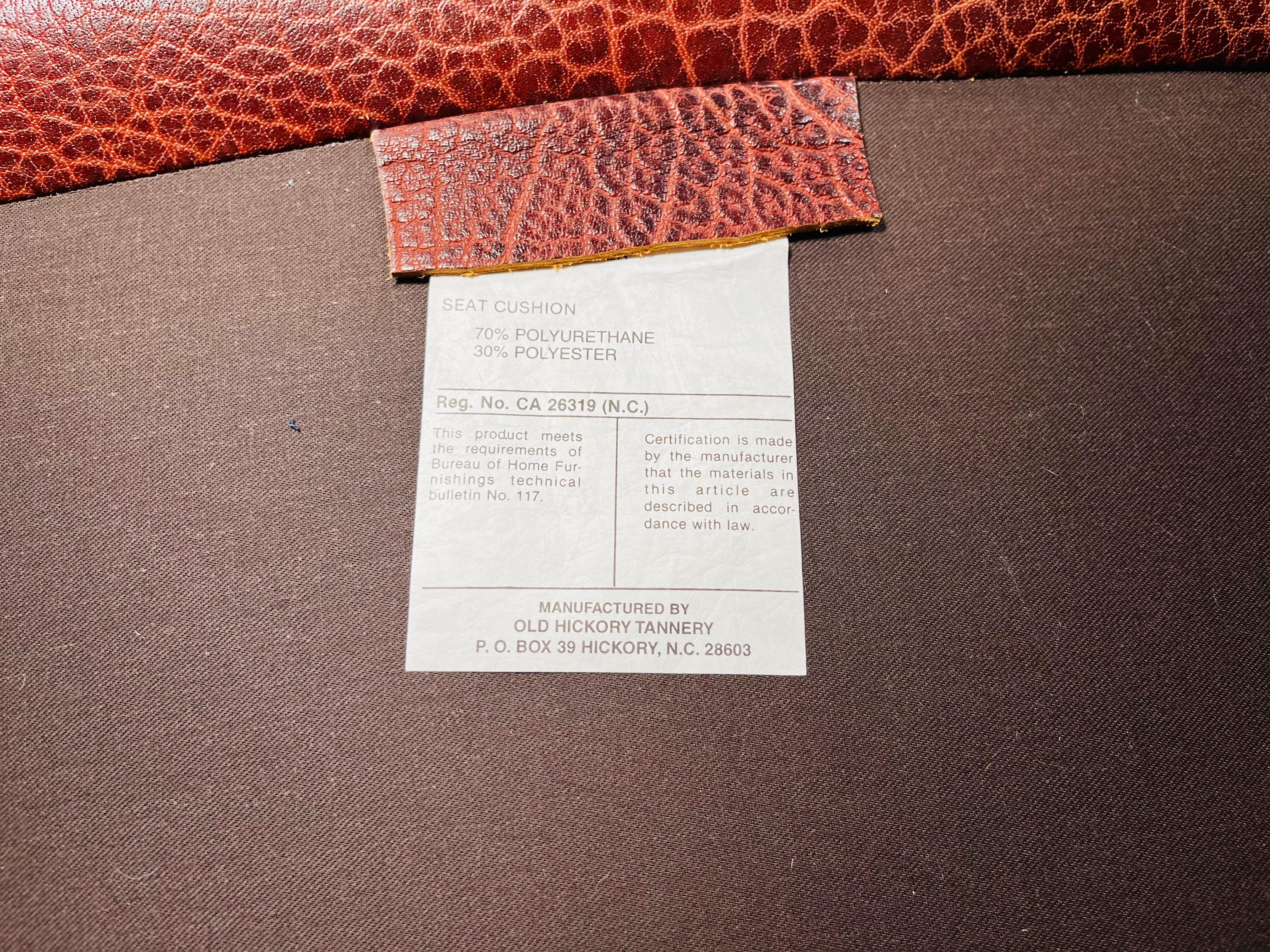 Old Hickory Tannery Traditional “Spirit Brown” Leather Club Arm-Chair For Sale 8
