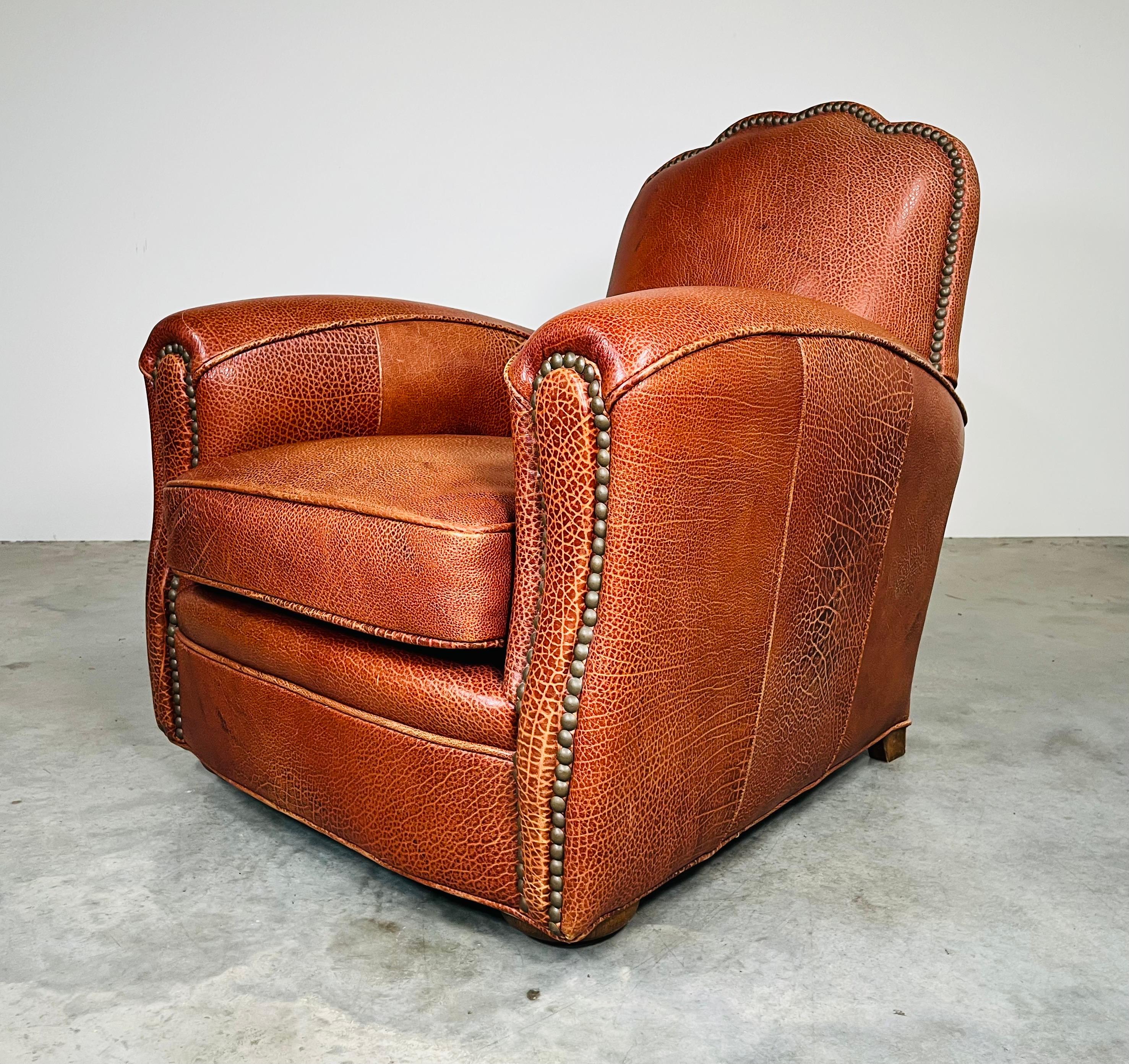 Contemporary Old Hickory Tannery Traditional “Spirit Brown” Leather Club Arm-Chair For Sale