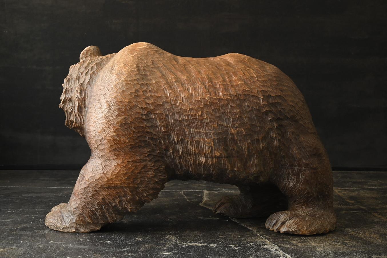 Old huge wooden carving of a bear from Hokkaido, Japan/Late 20th century 4