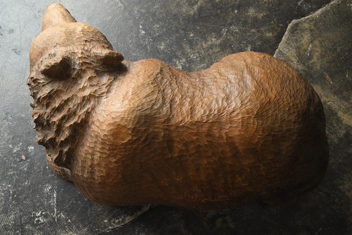 Old huge wooden carving of a bear from Hokkaido, Japan/Late 20th century 7