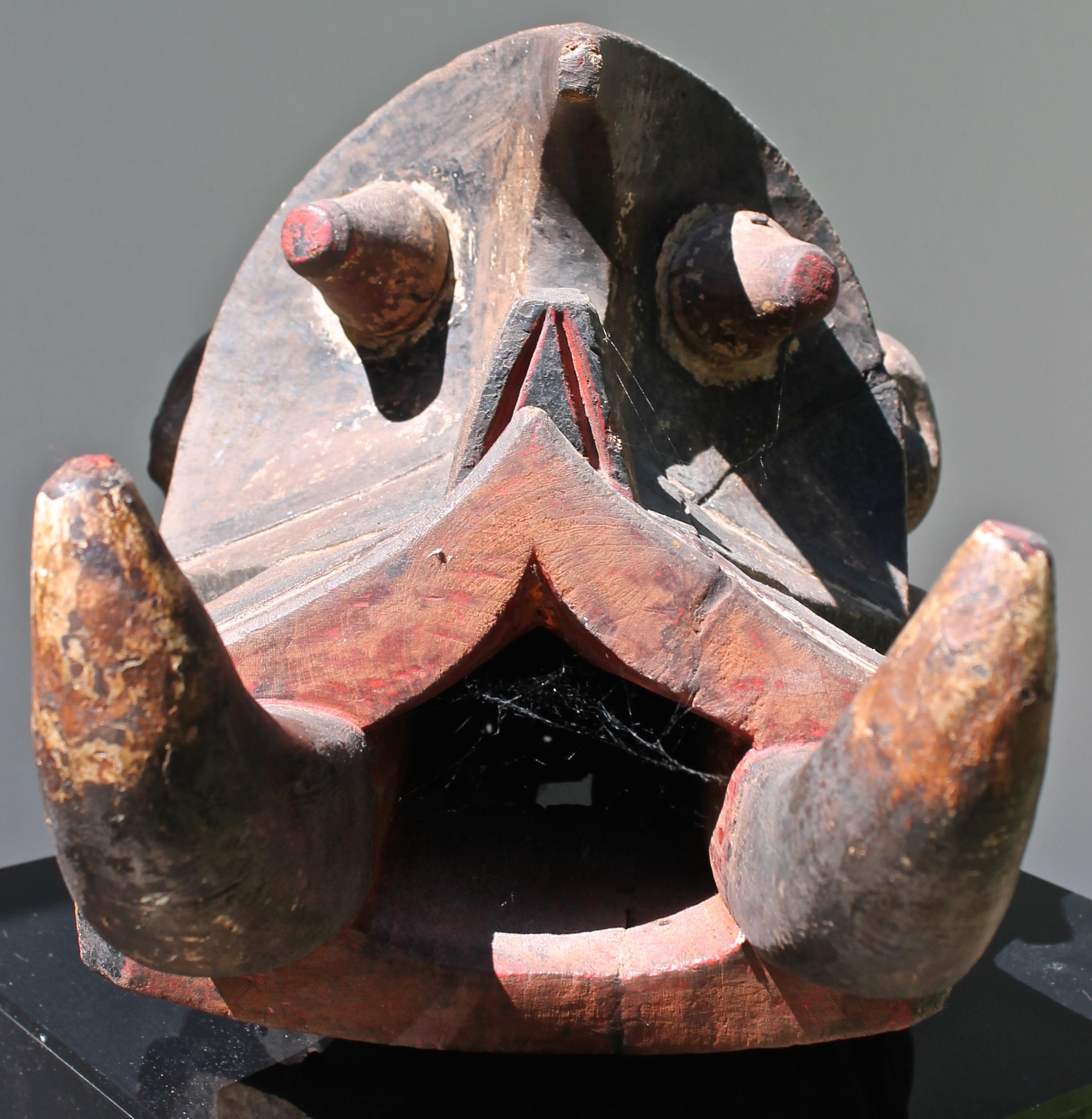 Alte Igbo „Izzi“ Elefantenmaske, Nigeria, afrikanische Skulptur (Stammeskunst) im Angebot