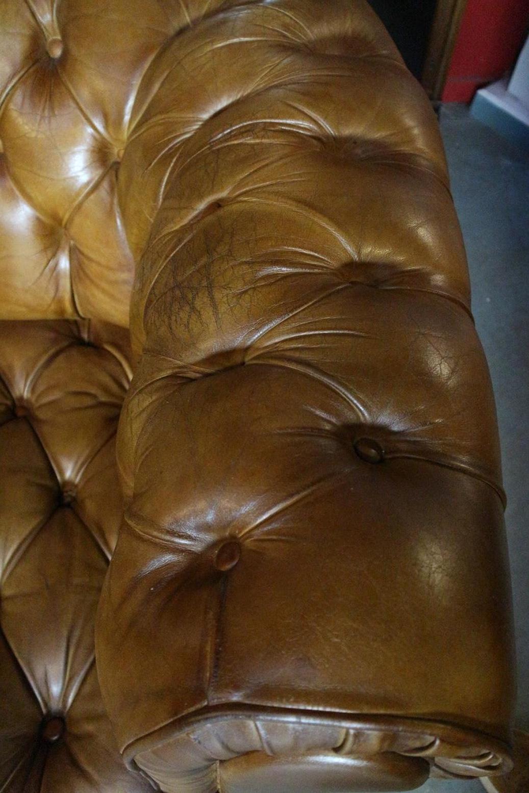 Old  Chesterfield Sofa in Good Condition In Good Condition In Eindhoven, NL