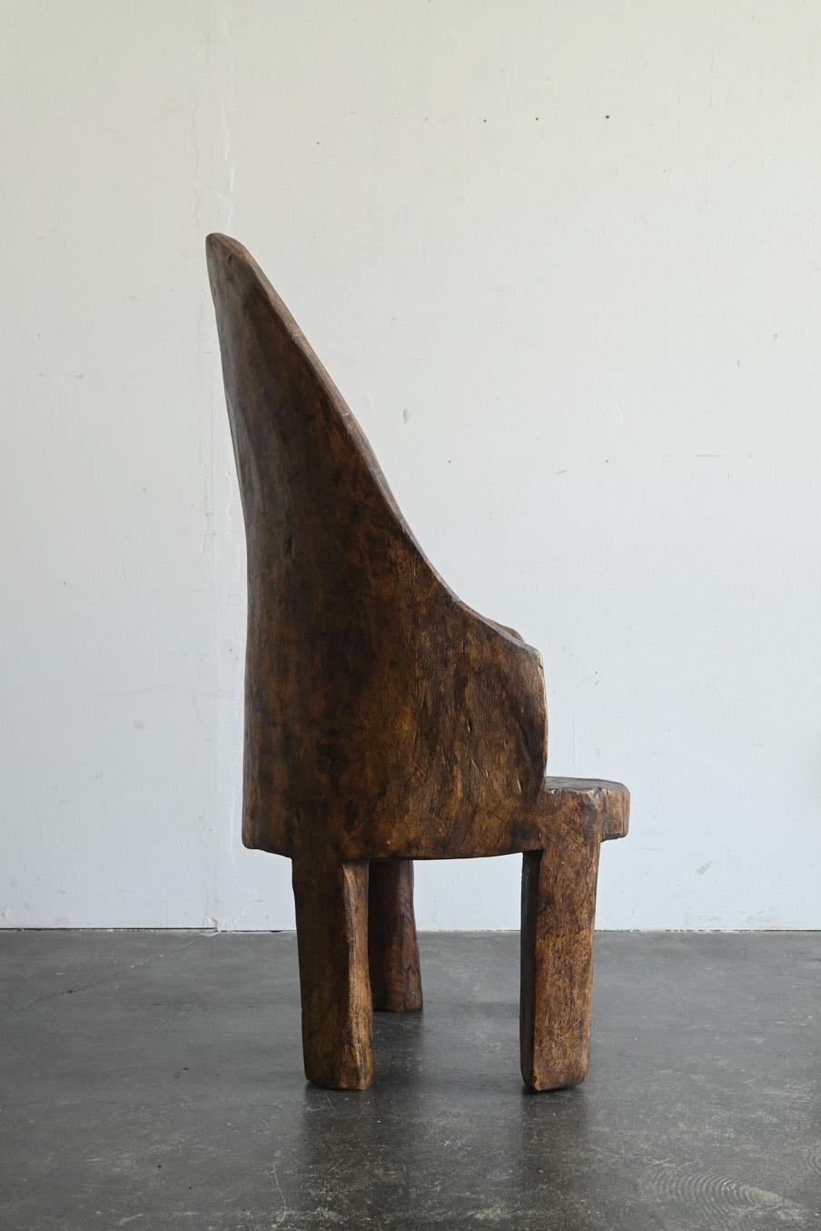 Old Indian wooden low chairA/20th century/Chair made from a single piece of wood In Good Condition For Sale In Sammu-shi, Chiba