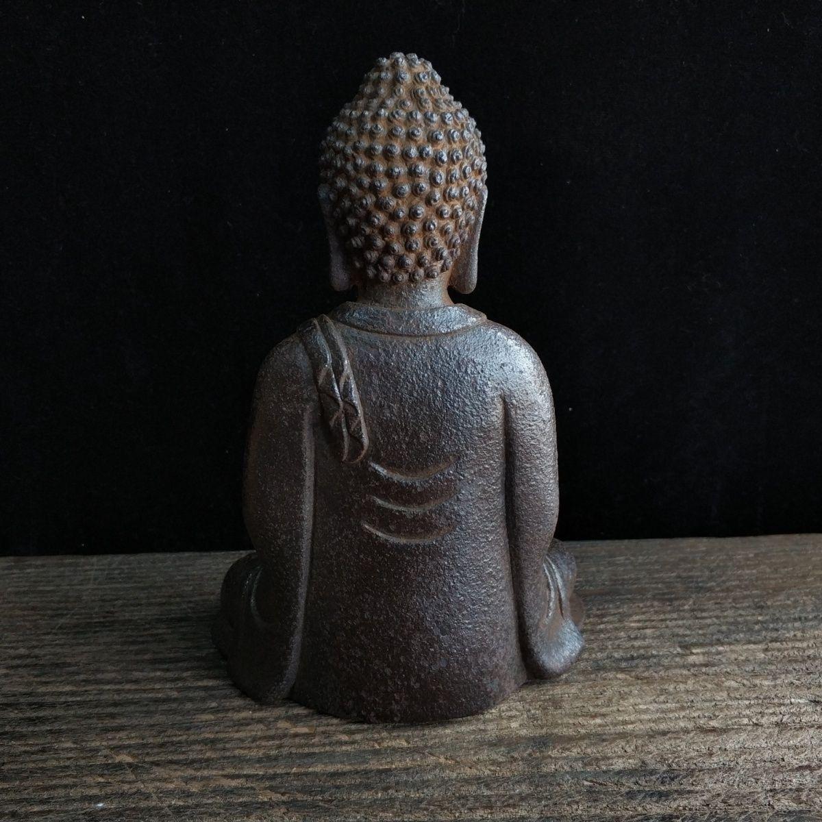 Asiento de hierro antiguo Estatua de Buda Sakyamuni Hierro en venta