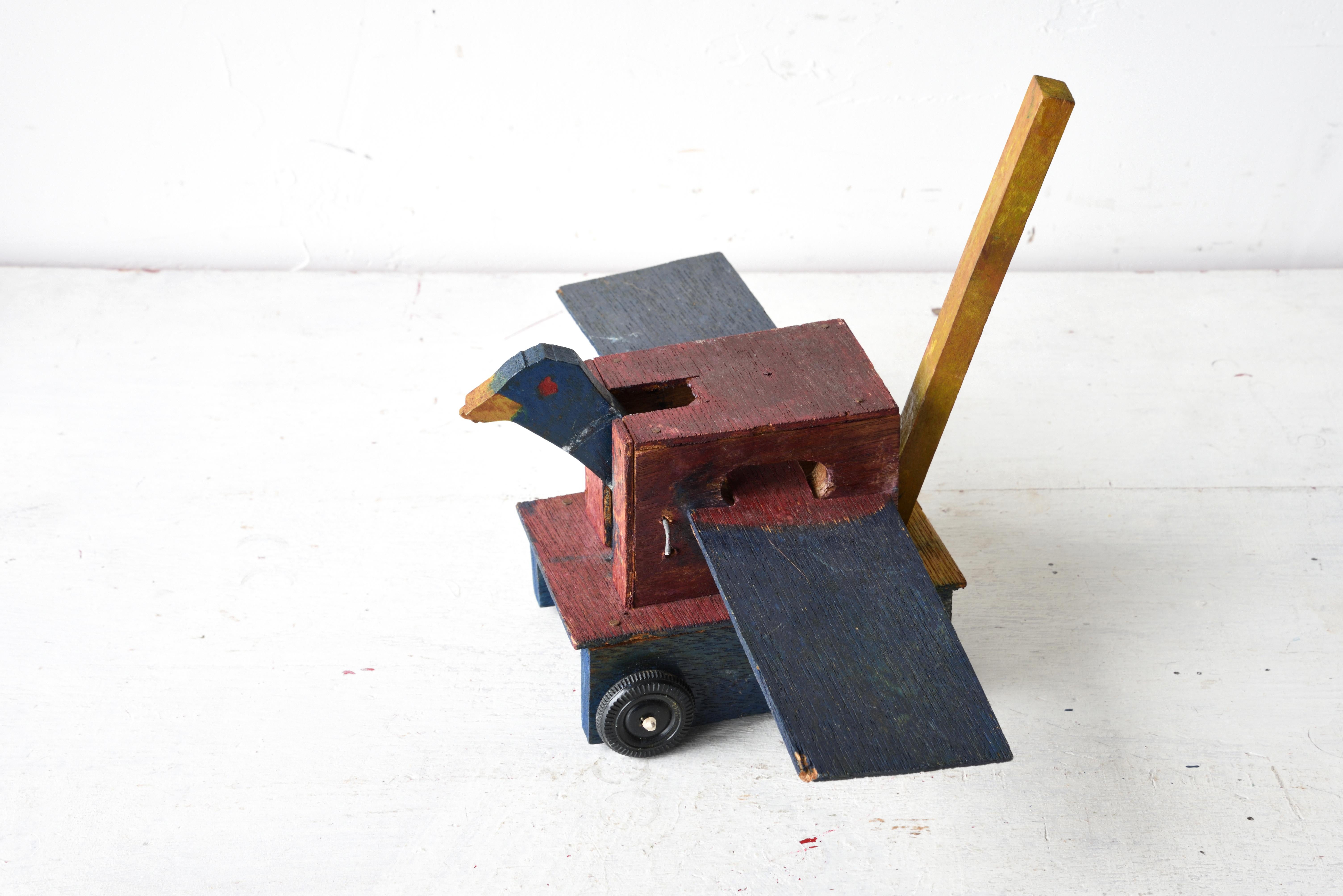 Viejo Japonés Anónimo Artesanía Mecánica Juguete de Madera Pájaro Volador con rueda Arte popular en venta