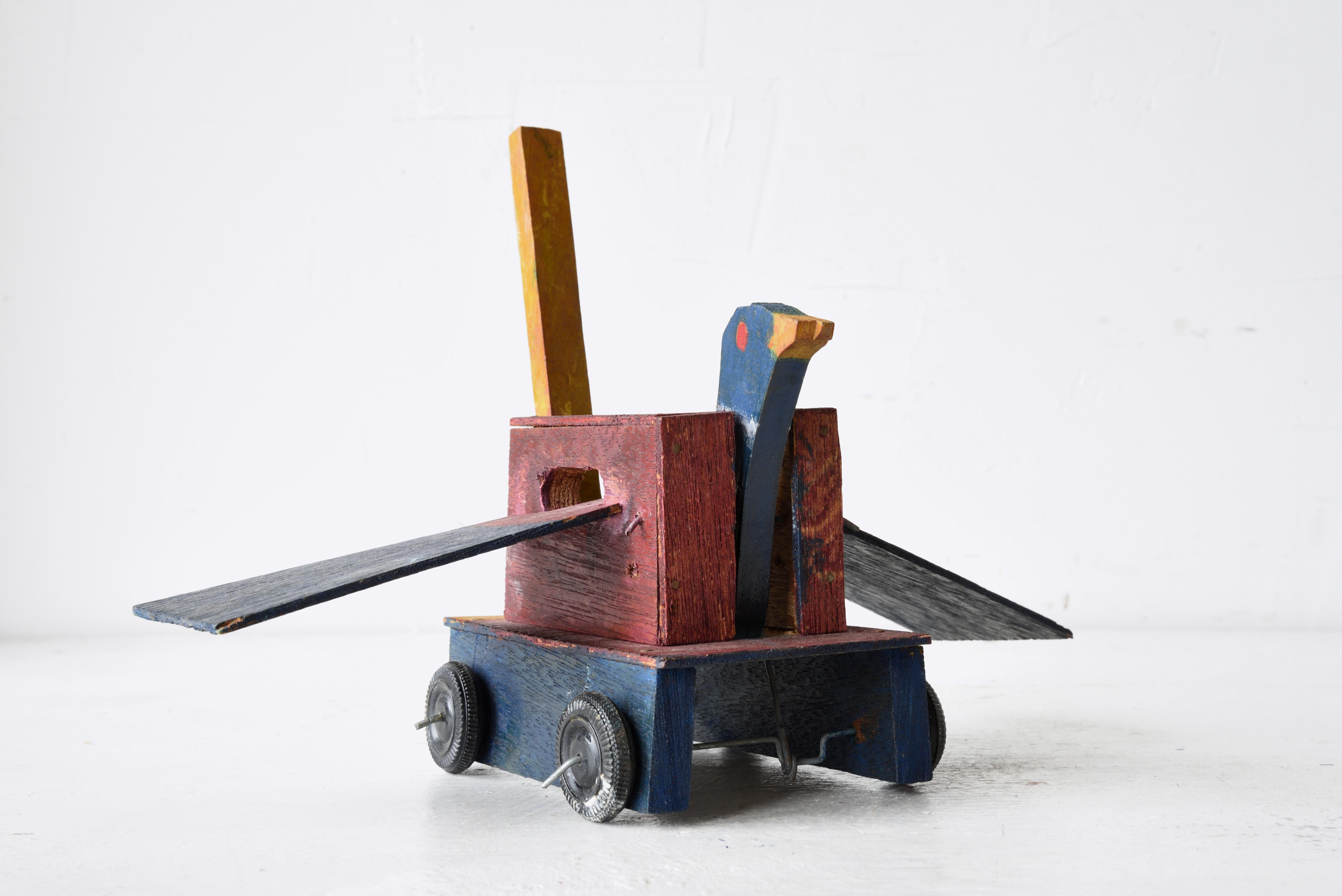 Viejo Japonés Anónimo Artesanía Mecánica Juguete de Madera Pájaro Volador con rueda Hecho a mano en venta