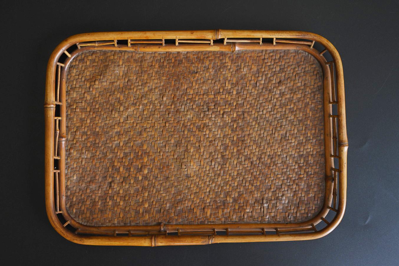 Bandeja antigua tejida en bambú japonés/Siglo XX/Bandeja tejida a mano/MINGEI Japonés en venta