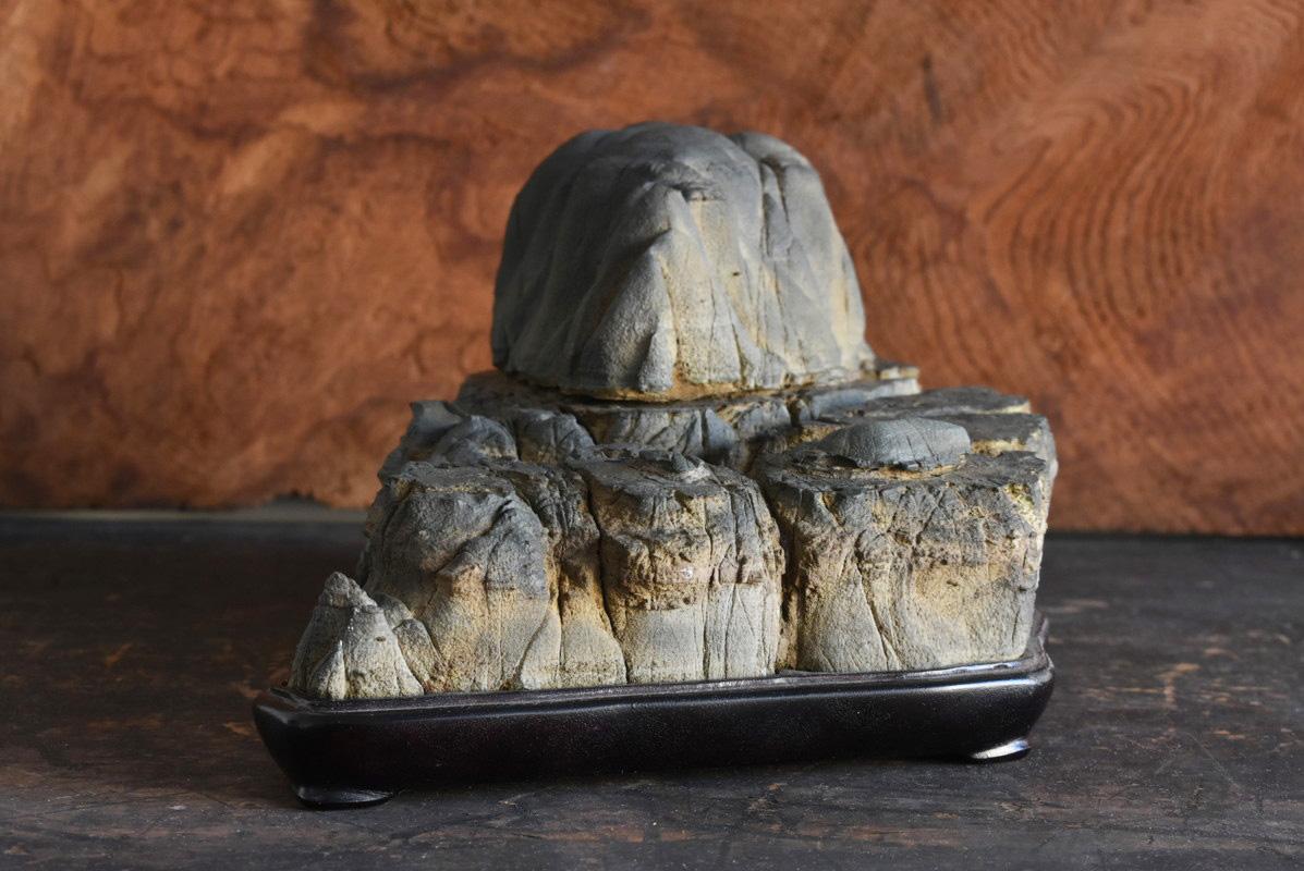 Hand-Carved Old Japanese Beautiful Scholar's Stone / 