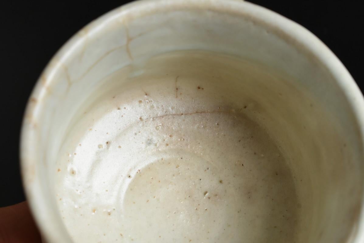 Antiguo cuenco decagonal japonés de esmalte blanco / 1926-1970 / Taza de café en venta 2