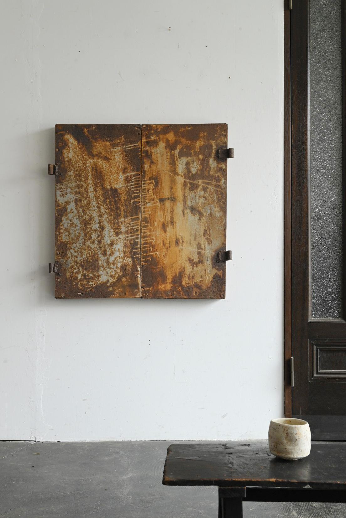 Old Japanese iron door / wall hanging object/Like an abstract painting For Sale 13