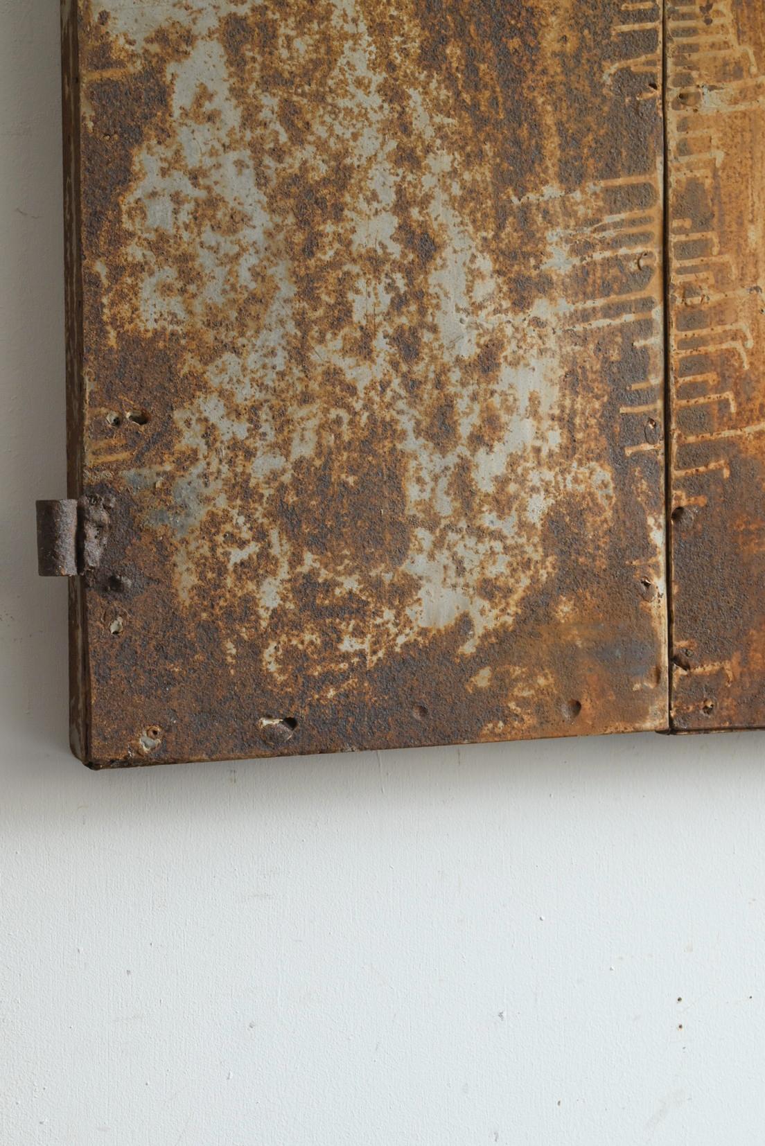 Old Japanese iron door / wall hanging object/Like an abstract painting For Sale 1