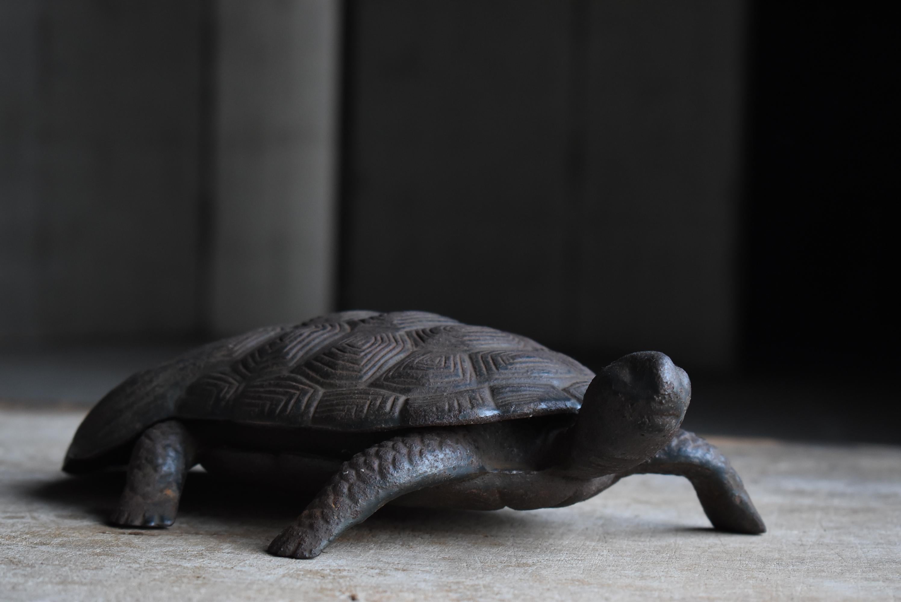 Antigua Tortuga Japonesa de Hierro Artesanal 1960s-1980s / Wabi Sabi Japonés