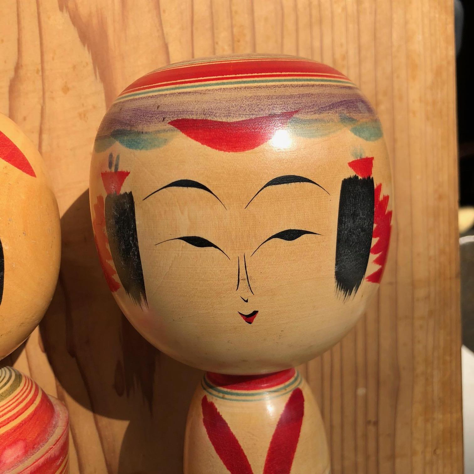 Hand-Crafted Old Japanese Pair of Famous Kokeshi Dolls Hand Painted Rich Vibrant Color