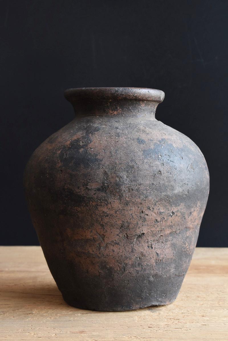 This jar was made from the end of the Muromachi period to the Momoyama period (1500s).
As some of you may know, this is a 