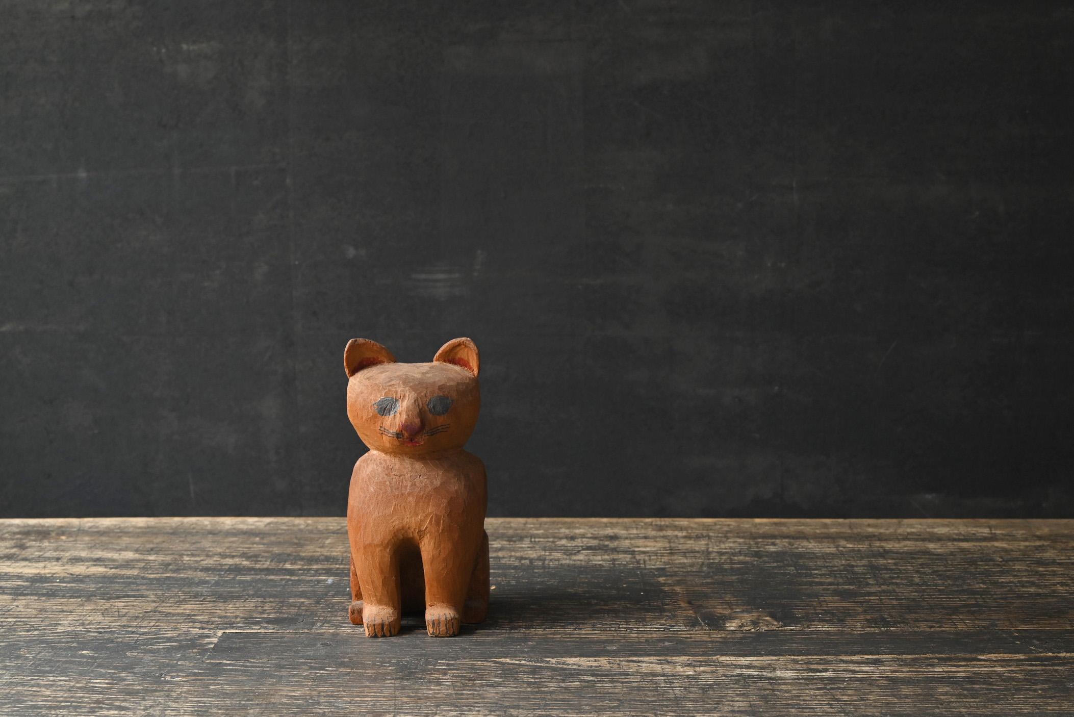 Hand-Carved Old Japanese small wooden cat / 1920-1980 / Cat figurine/Showa era