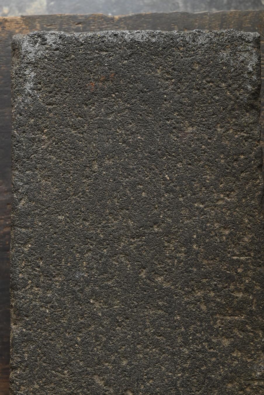 Antiguo expositor japonés de piedra y hormigón/finales del siglo XX/positor de bonsáis en venta 2