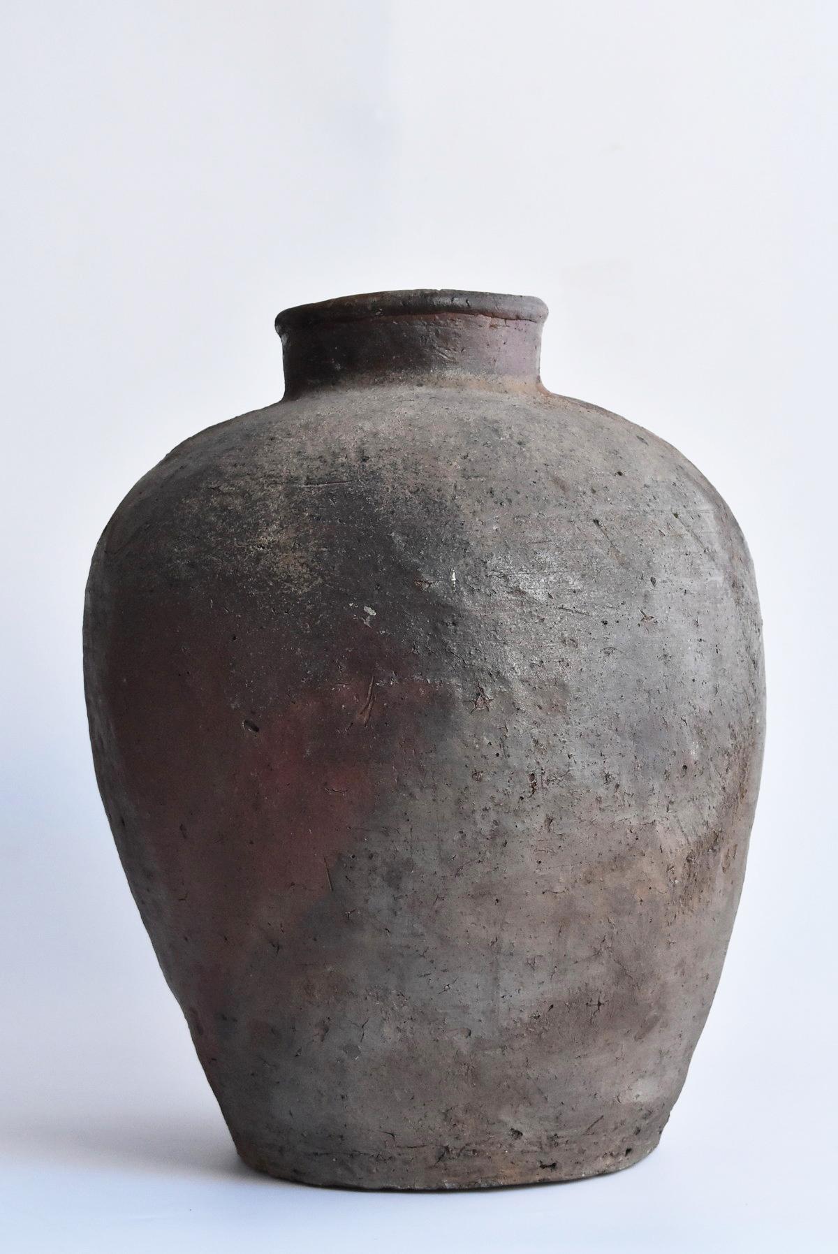 Hand-Crafted Old Japanese Vase 1400-1500 Mid-Muromachi Period Bizen Jar / Tsubo