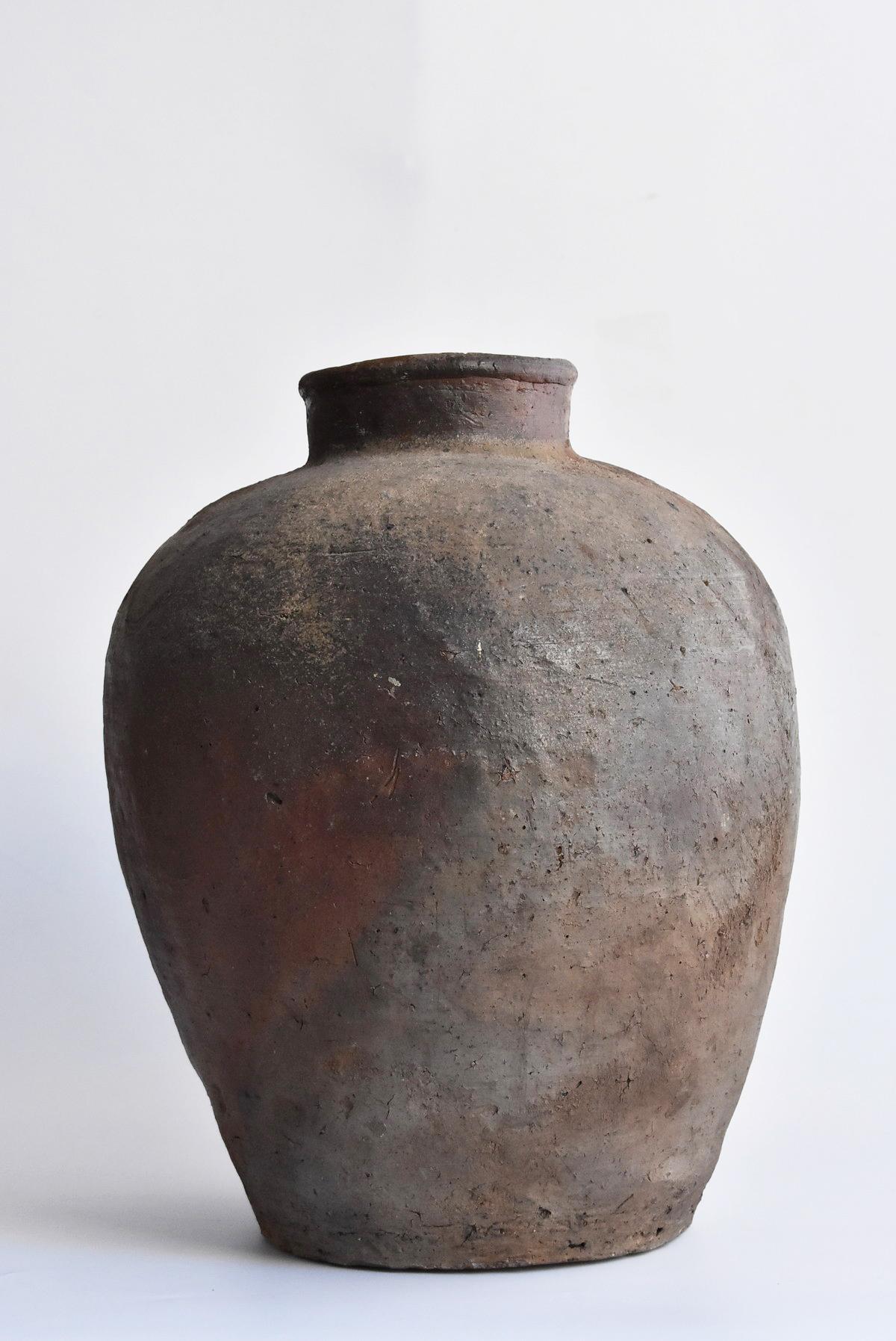 Old Japanese Vase 1400-1500 Mid-Muromachi Period Bizen Jar / Tsubo In Fair Condition In Sammu-shi, Chiba