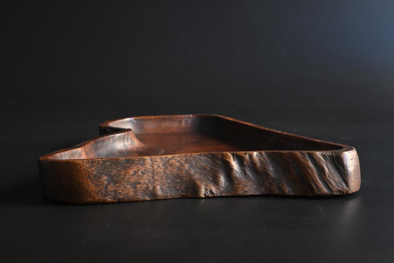 Altes japanisches Wabi-sabi-Holztablett / 20. Jahrhundert/Tischgeschirr[obon] im Angebot 2