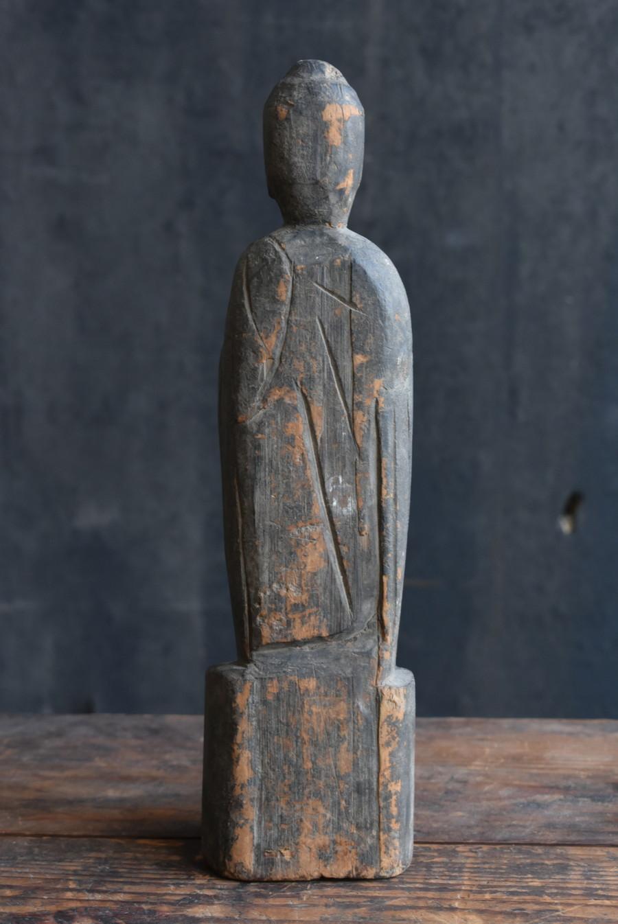 Old Japanese Wooden Buddha Statue /Edo Period/ Wooden Figurine /Yakushi Nyorai For Sale 3