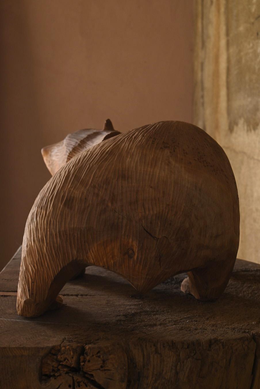 Antigua figura de oso/animal tallada en madera japonesa/época Showa en venta 4