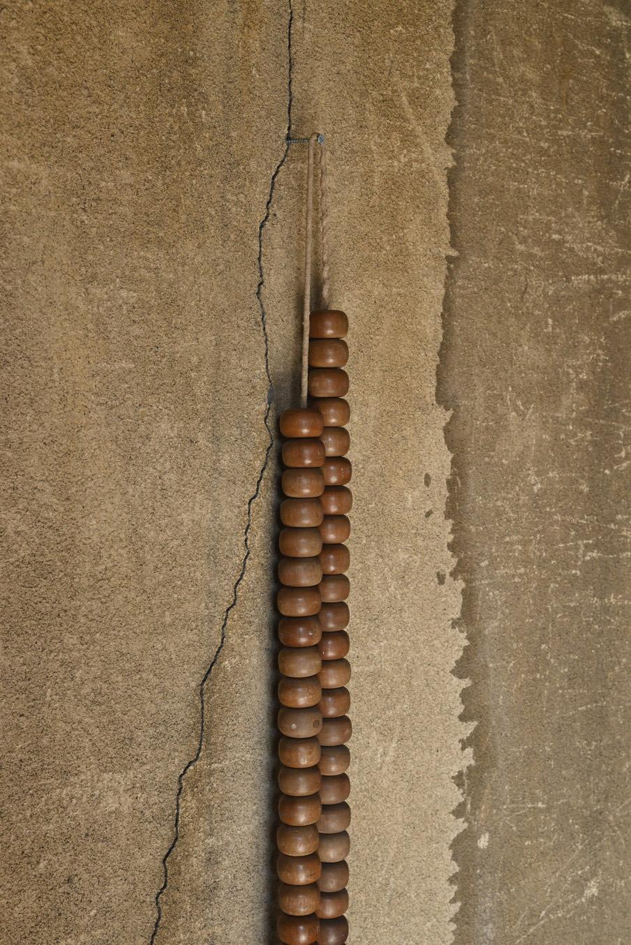 Hand-Carved Old Japanese wooden large rosary / [Hyakumanben] / Temple equipment