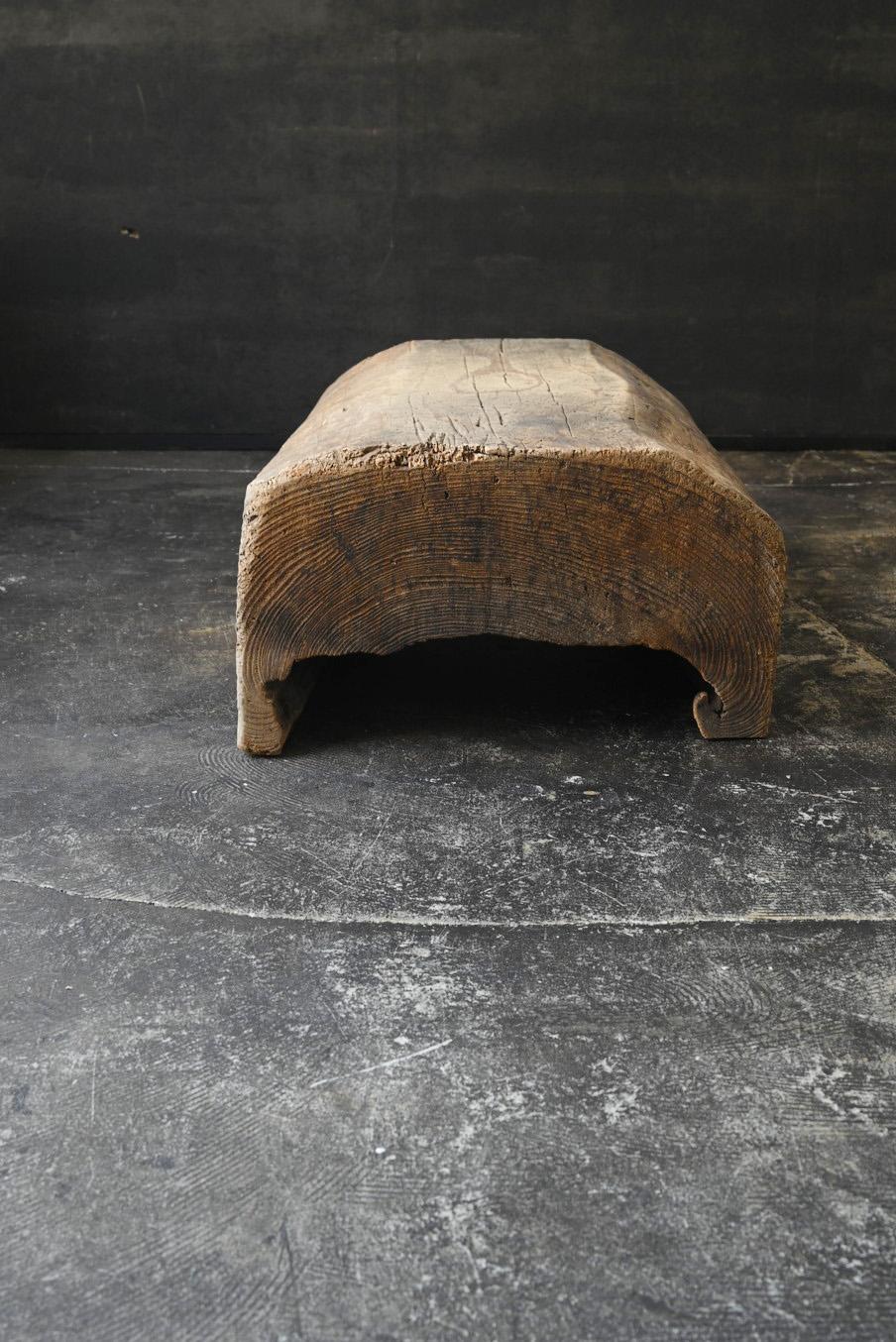 Old Japanese wooden low bench/20th century/wooden chair/stool In Good Condition For Sale In Sammu-shi, Chiba