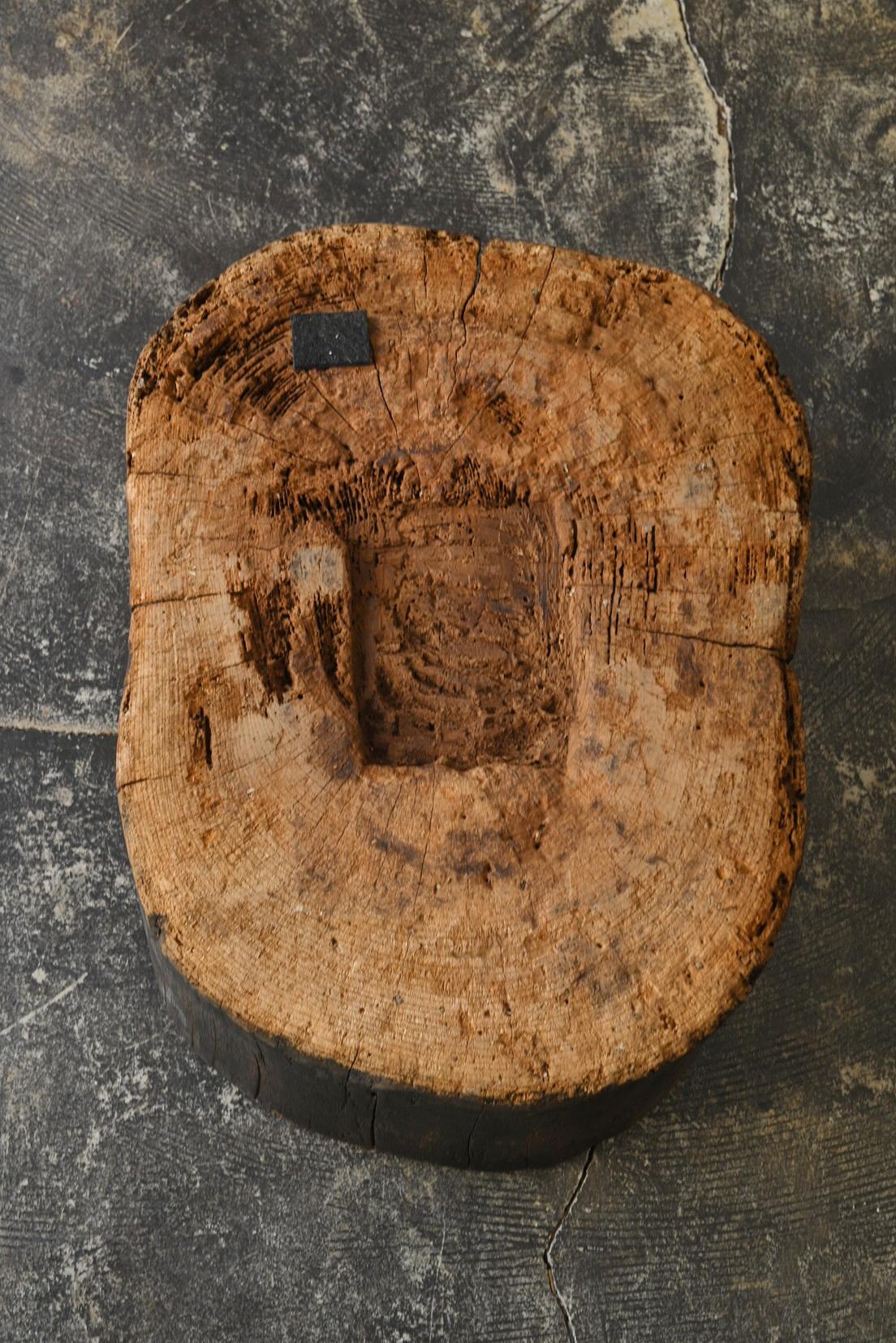 Vecchio sgabello basso giapponese in legno / epoca Showa / espositore Wabi-Sabi in vendita 10