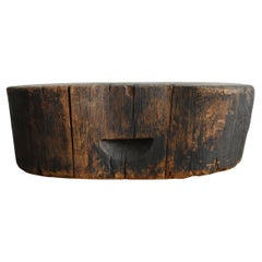 Vecchio sgabello basso giapponese in legno / epoca Showa / espositore Wabi-Sabi