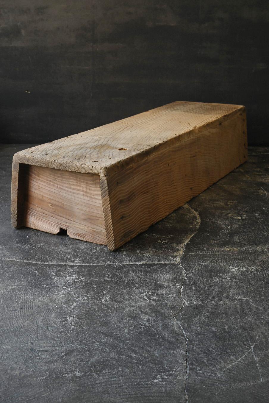 Old Japanese wooden low table/wooden bench/Showa era/feed trough For Sale 1