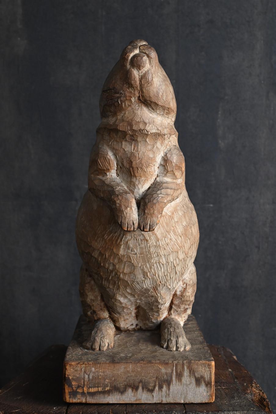 Alte japanische Holzkaninchenfigur/20. Jahrhundert/geschnitztes Tier (Taisho) im Angebot