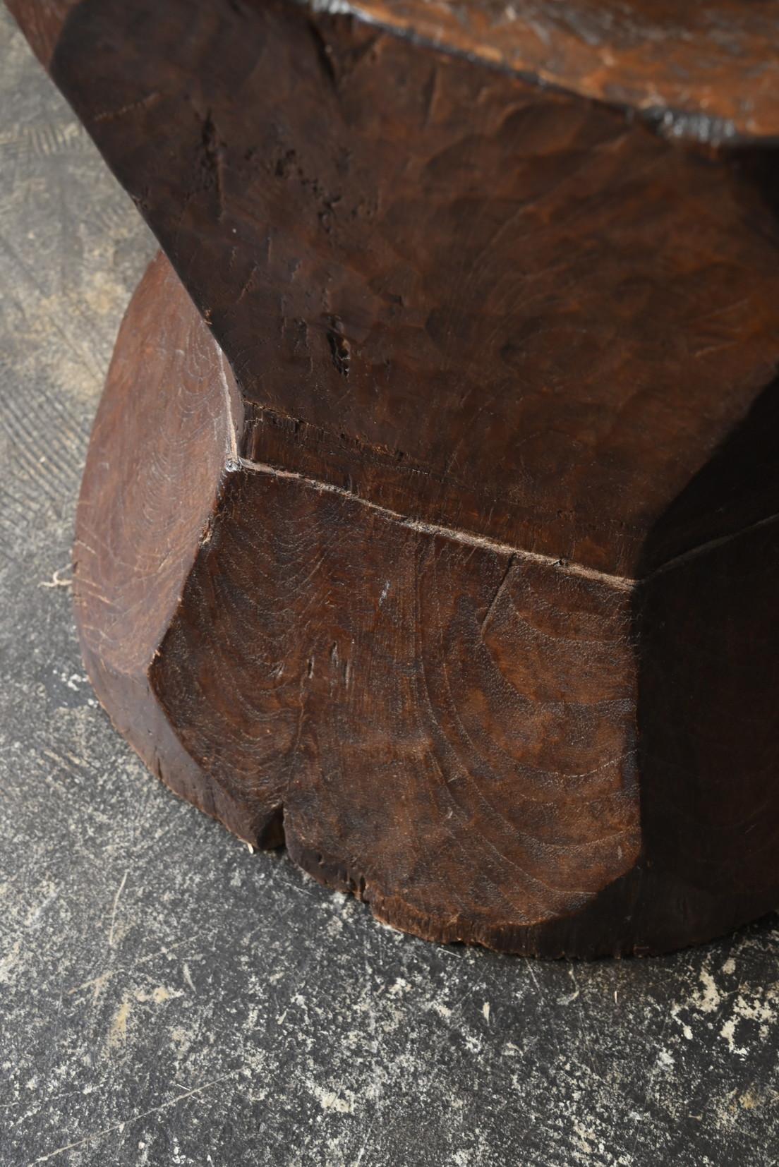 Ancien tabouret japonais en bois / 20e siècle / Chaise polygonale/MINGEI en vente 4