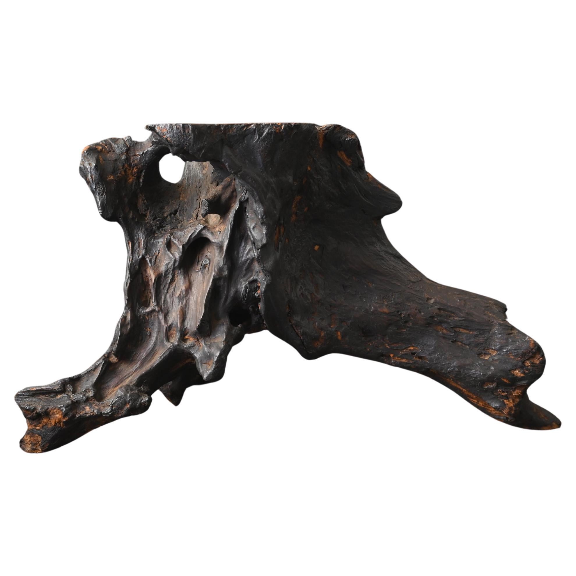 Alter japanischer Holzhocker / Wabi-Sabi-Ständer / 20. Jahrhundert im Angebot