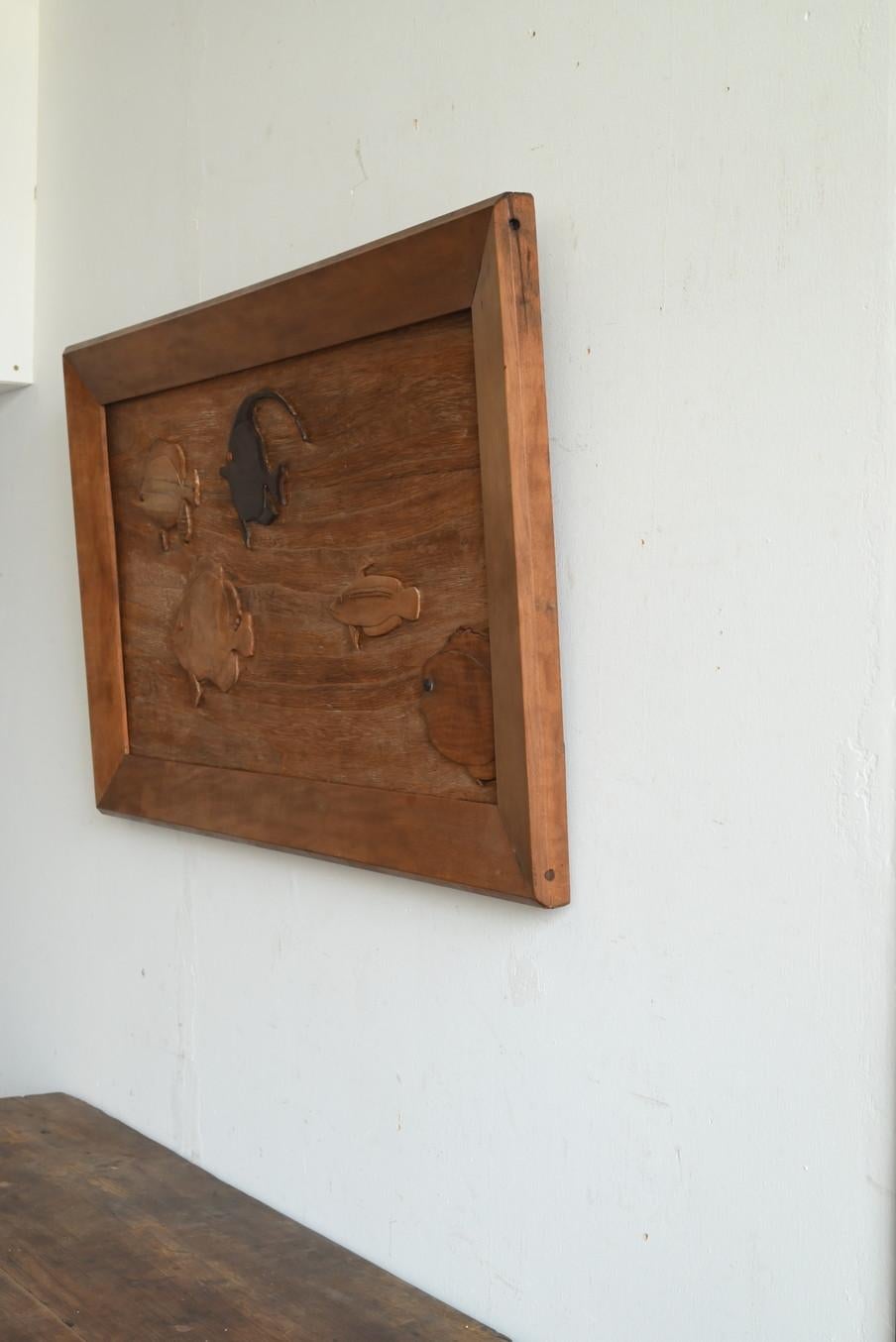 Old Japanese wooden wall hanging tropical fish picture / 20th century For Sale 1
