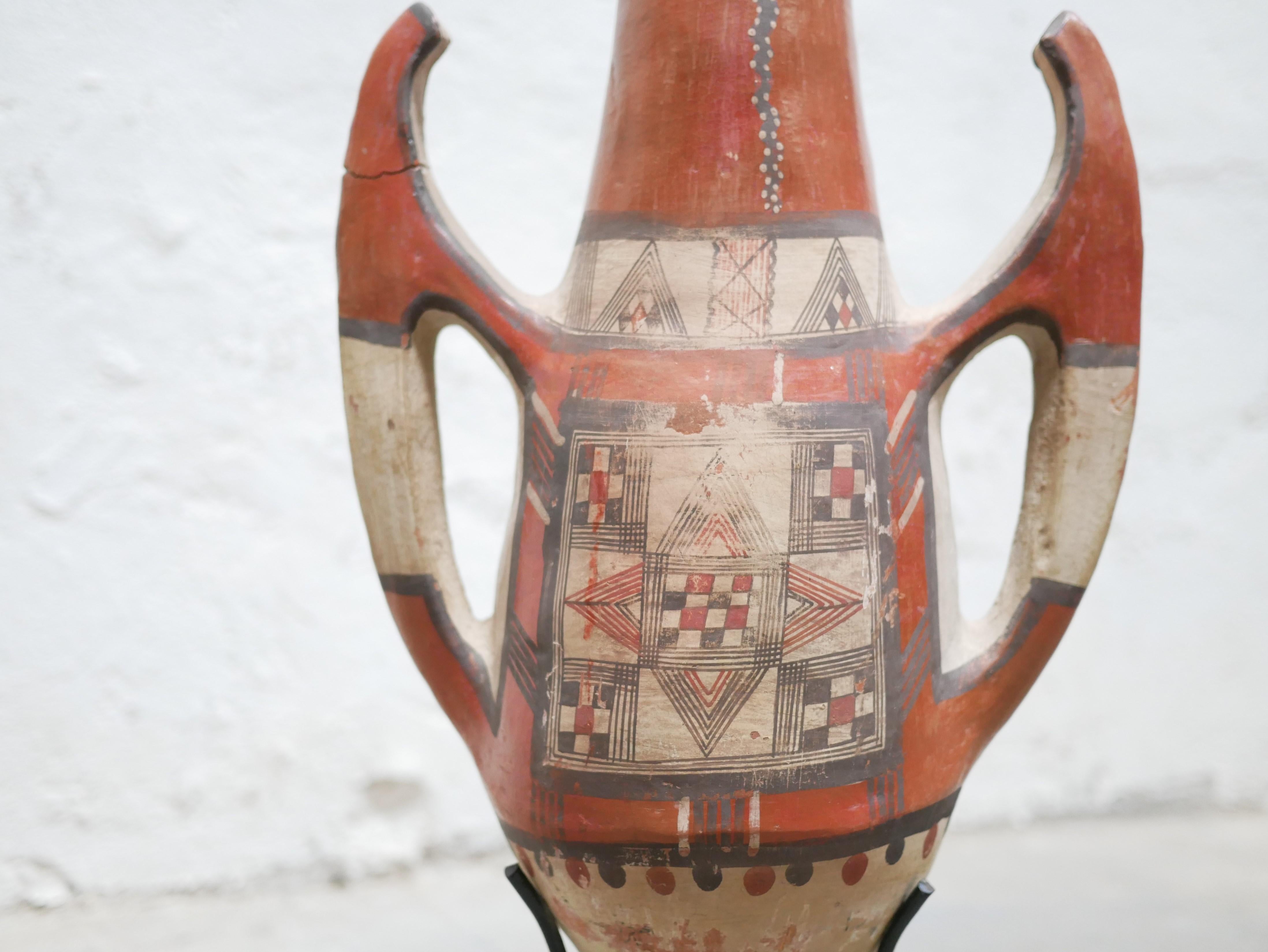 Alte kabylische Amphora aus Terrakotta im Angebot 1
