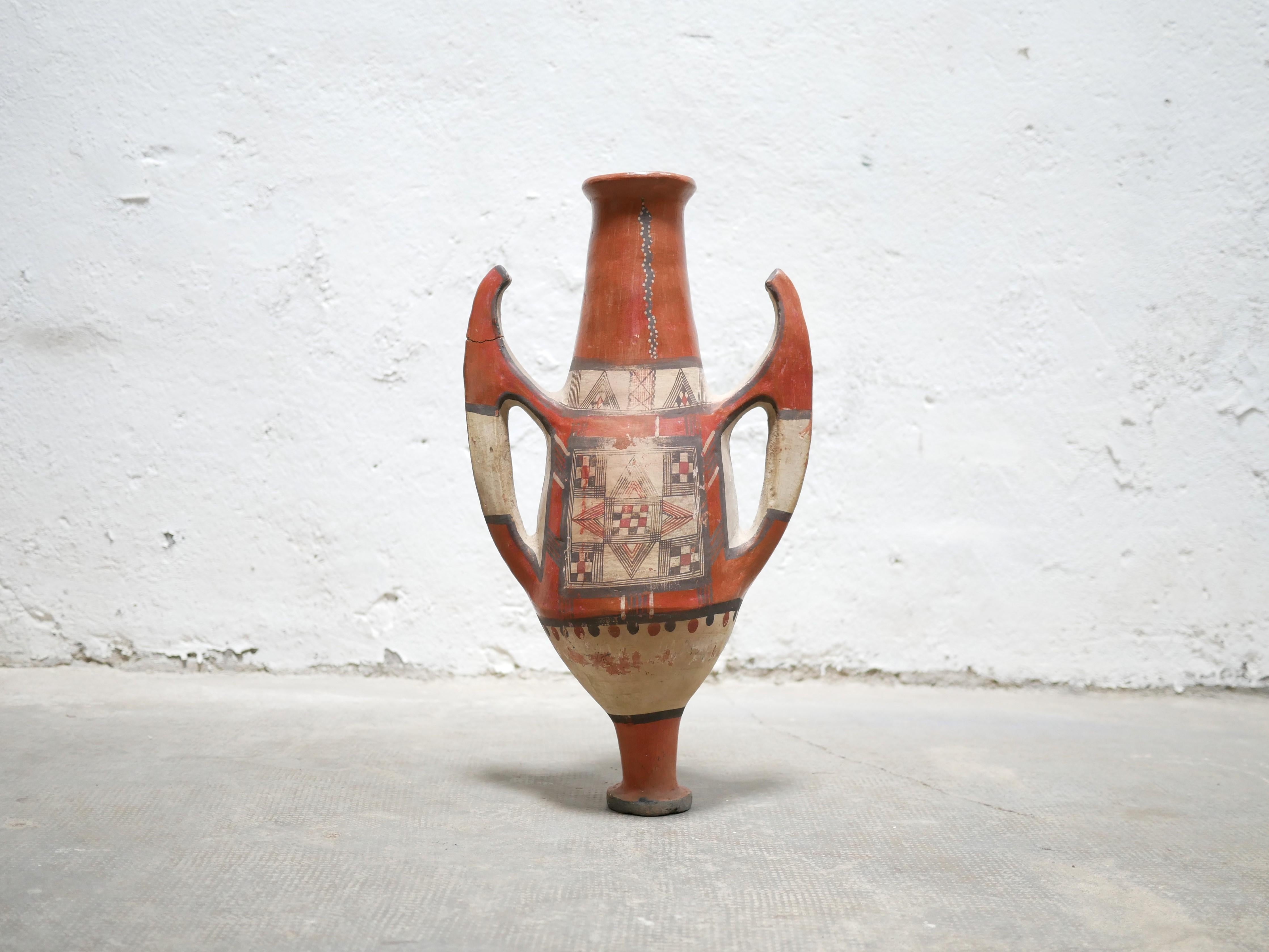 Alte kabylische Amphora aus Terrakotta im Angebot 4