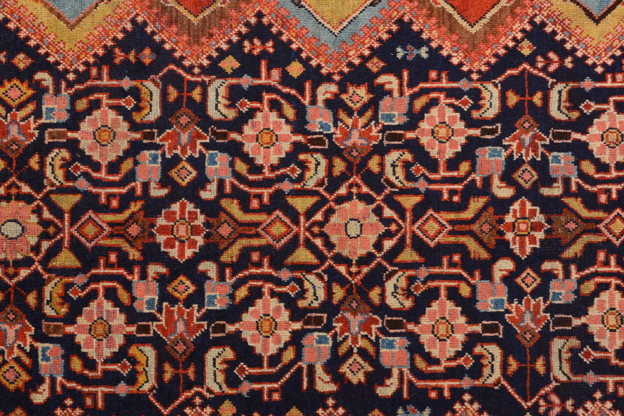 Alte Karebagh- oder Garebagh-Teppich (Kaukasisch) im Angebot