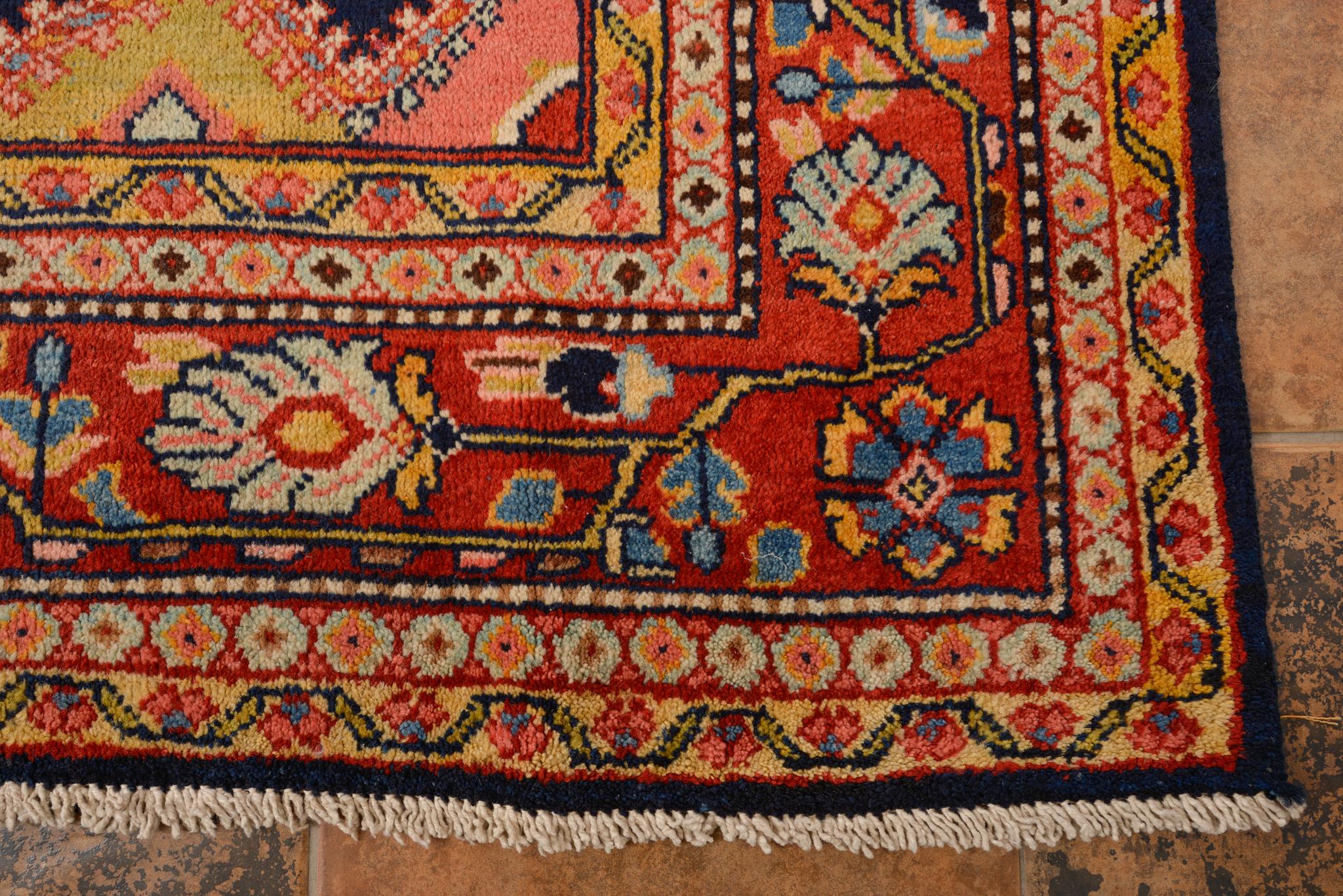 Alte Karebagh- oder Garebagh-Teppich (Wolle) im Angebot