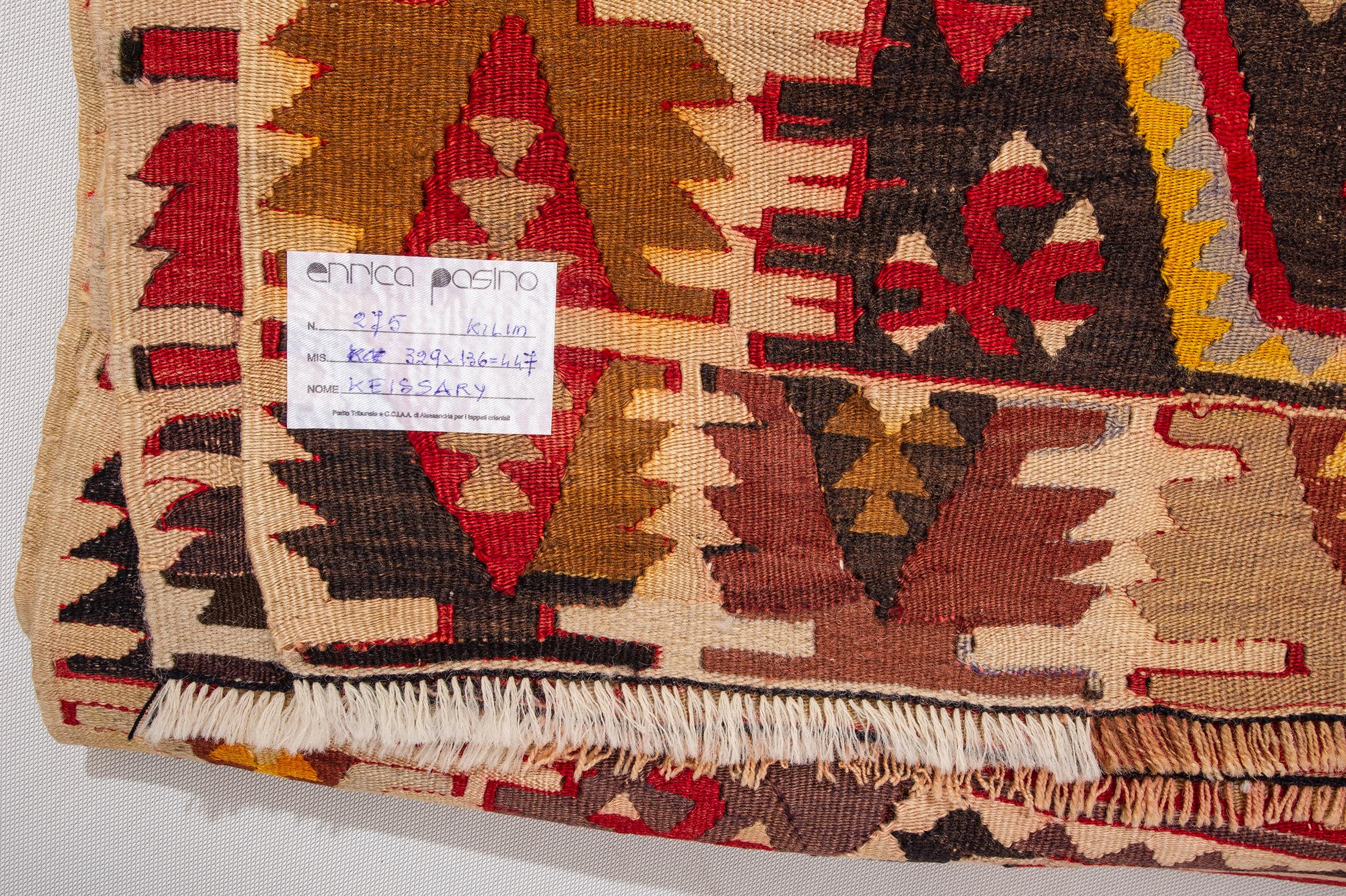 Agradable kilim de colores vegetales, colocable en todas partes. El Keissary es uno de los kilims y alfombras más famosos.
Precio interesante para las actividades de cierre.
Revista nº 275 -
 