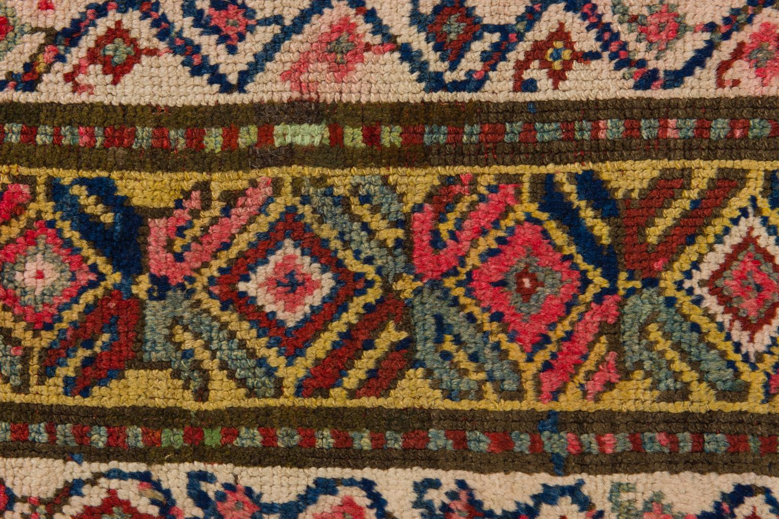 Alt Kurdestanischer Teppich oder Teppich im Angebot 4