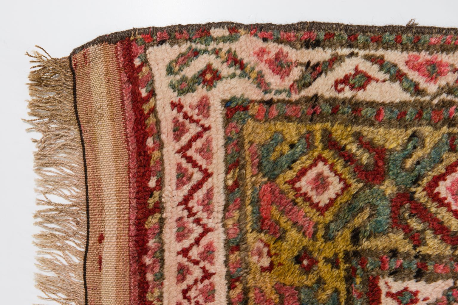Old Kurdestan Carpet or Rug In Excellent Condition For Sale In Alessandria, Piemonte