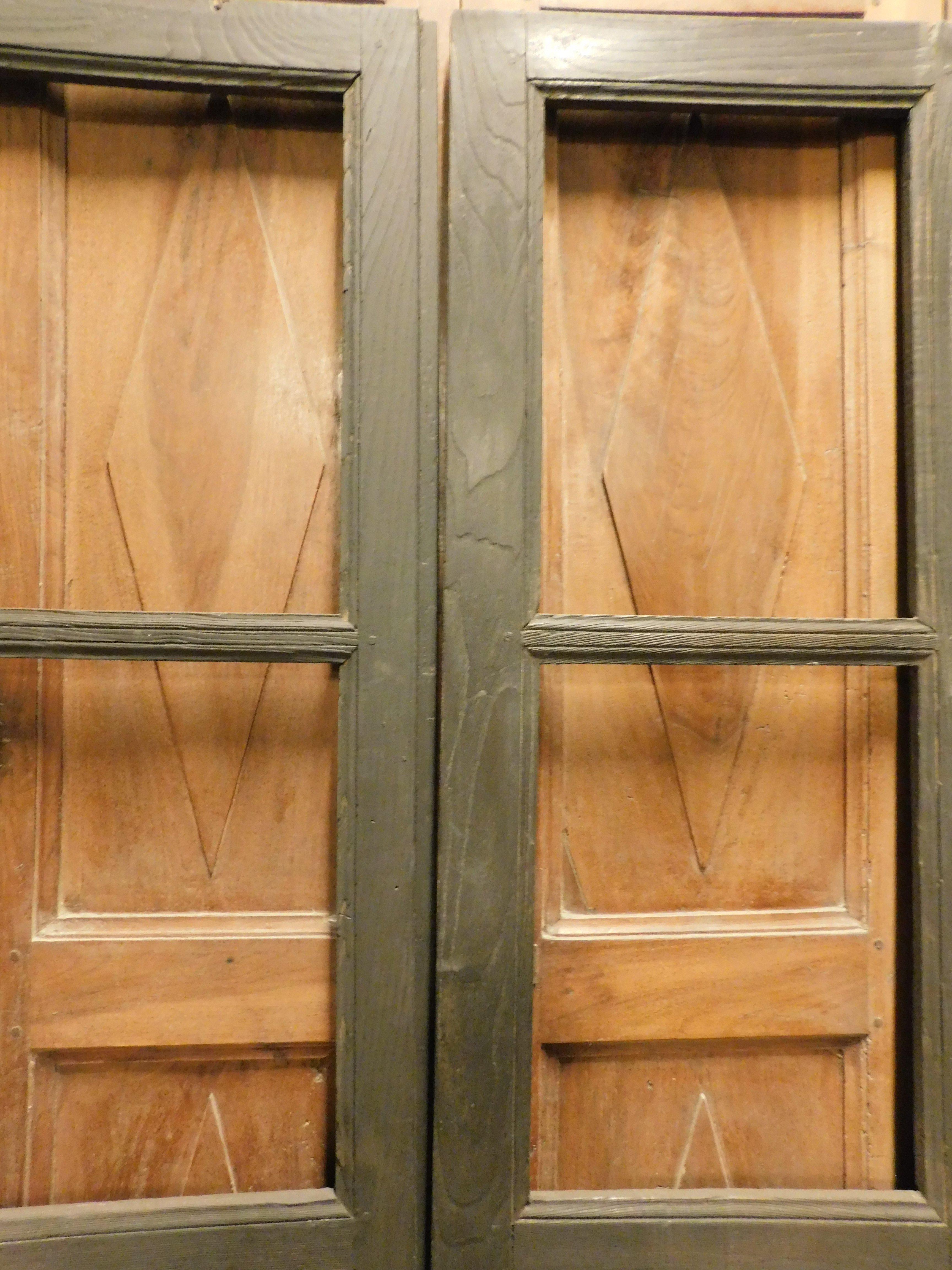 puerta antigua de cristal lacado, dos hojas, Italia Castaño en venta