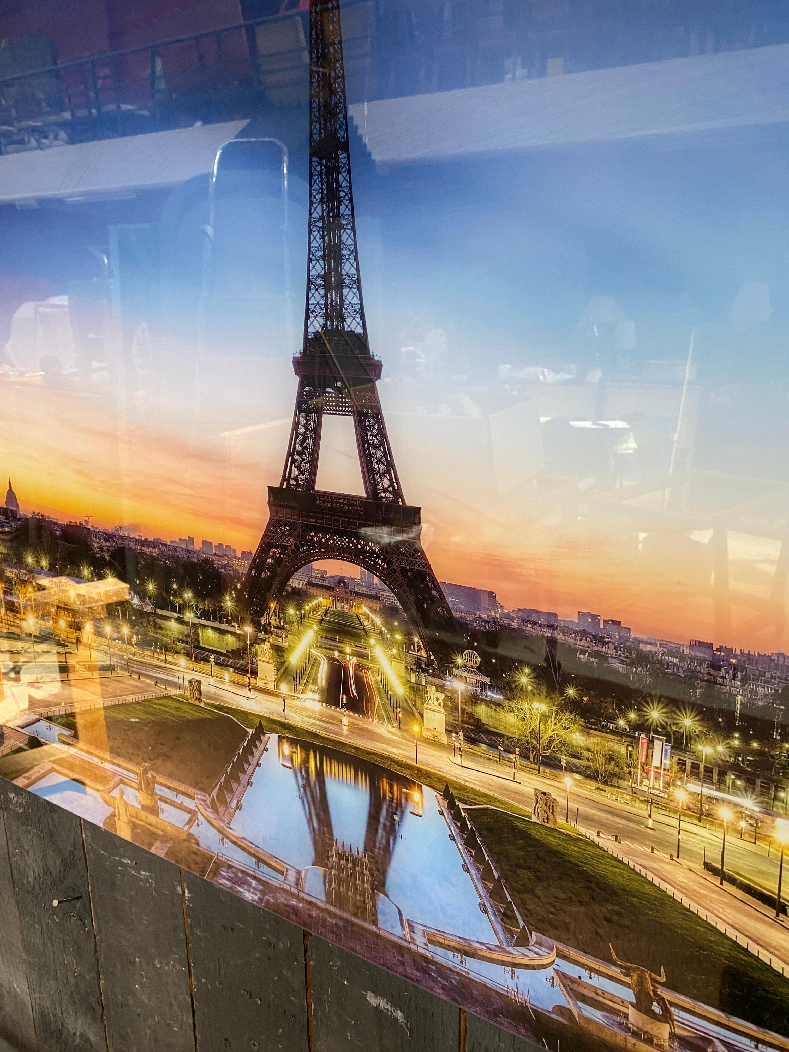 Old large silkscreen print on plexiglass representing the Eiffel Tower For Sale 1