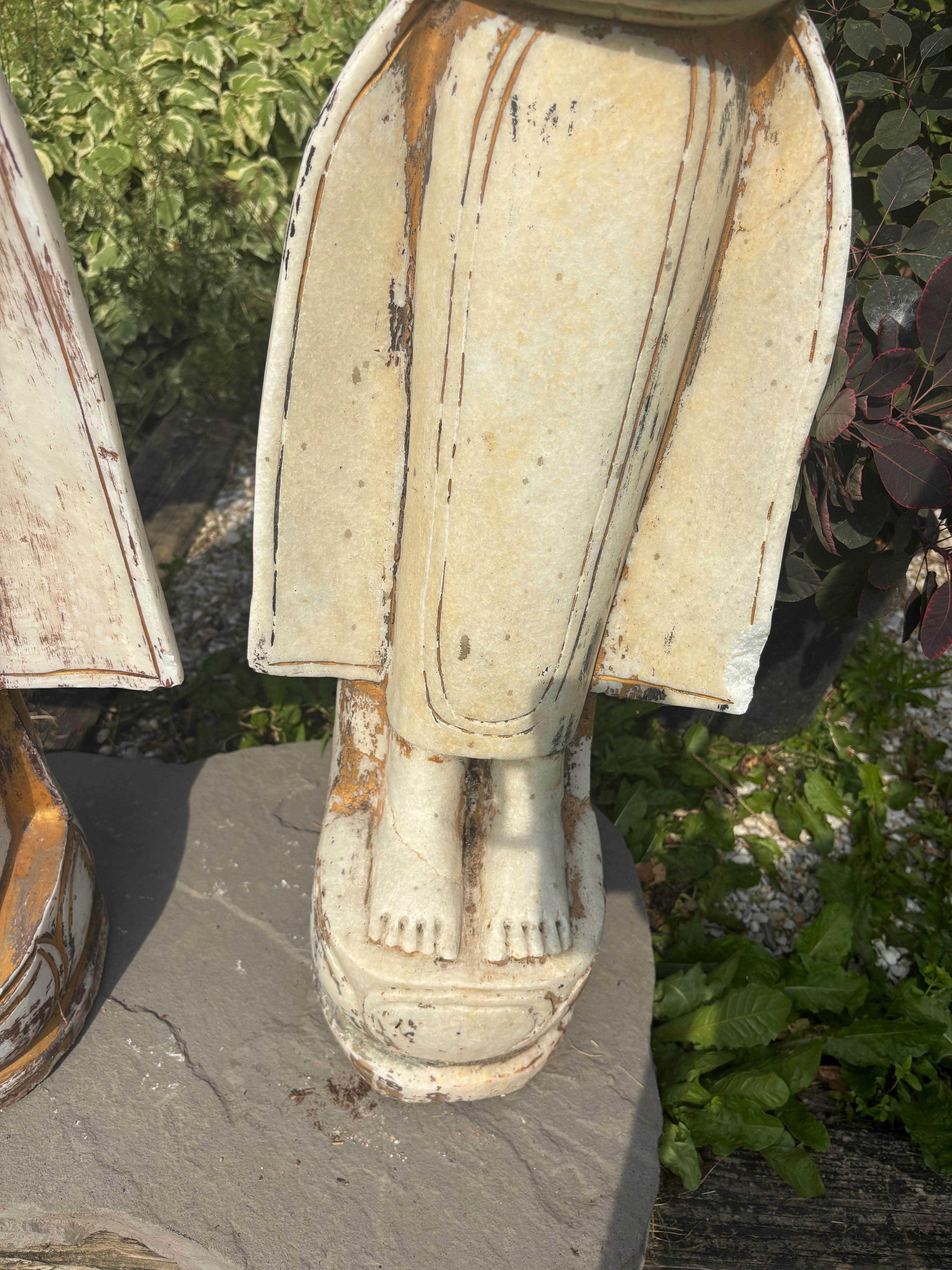 Old Mandalay Burma Pair Gold vergoldet Skulpturen mit schönen Gesichtern im Angebot 3