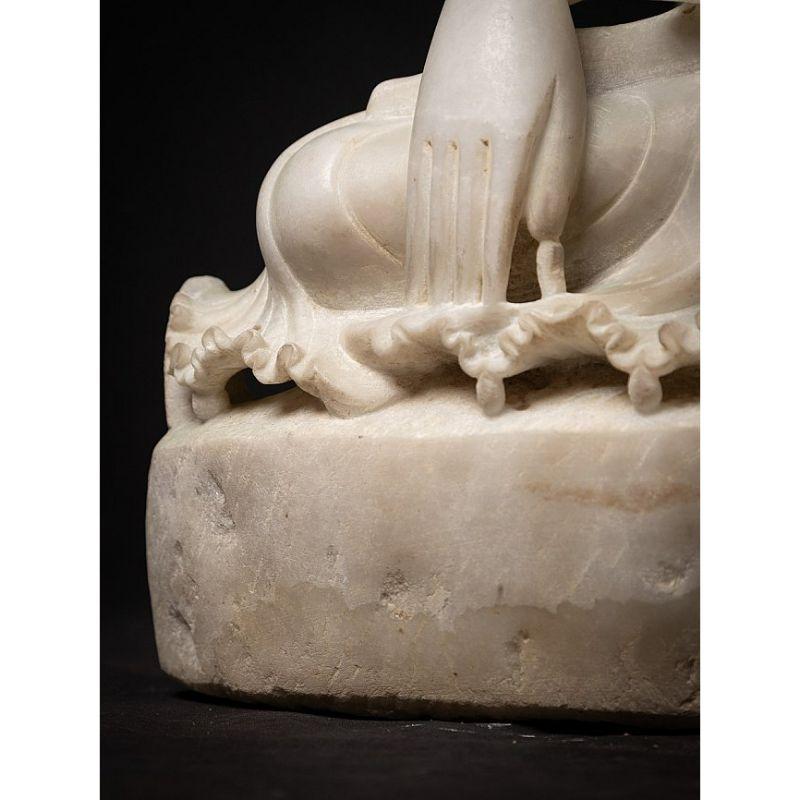 Old marble Burmese Buddha statue from Burma For Sale 13